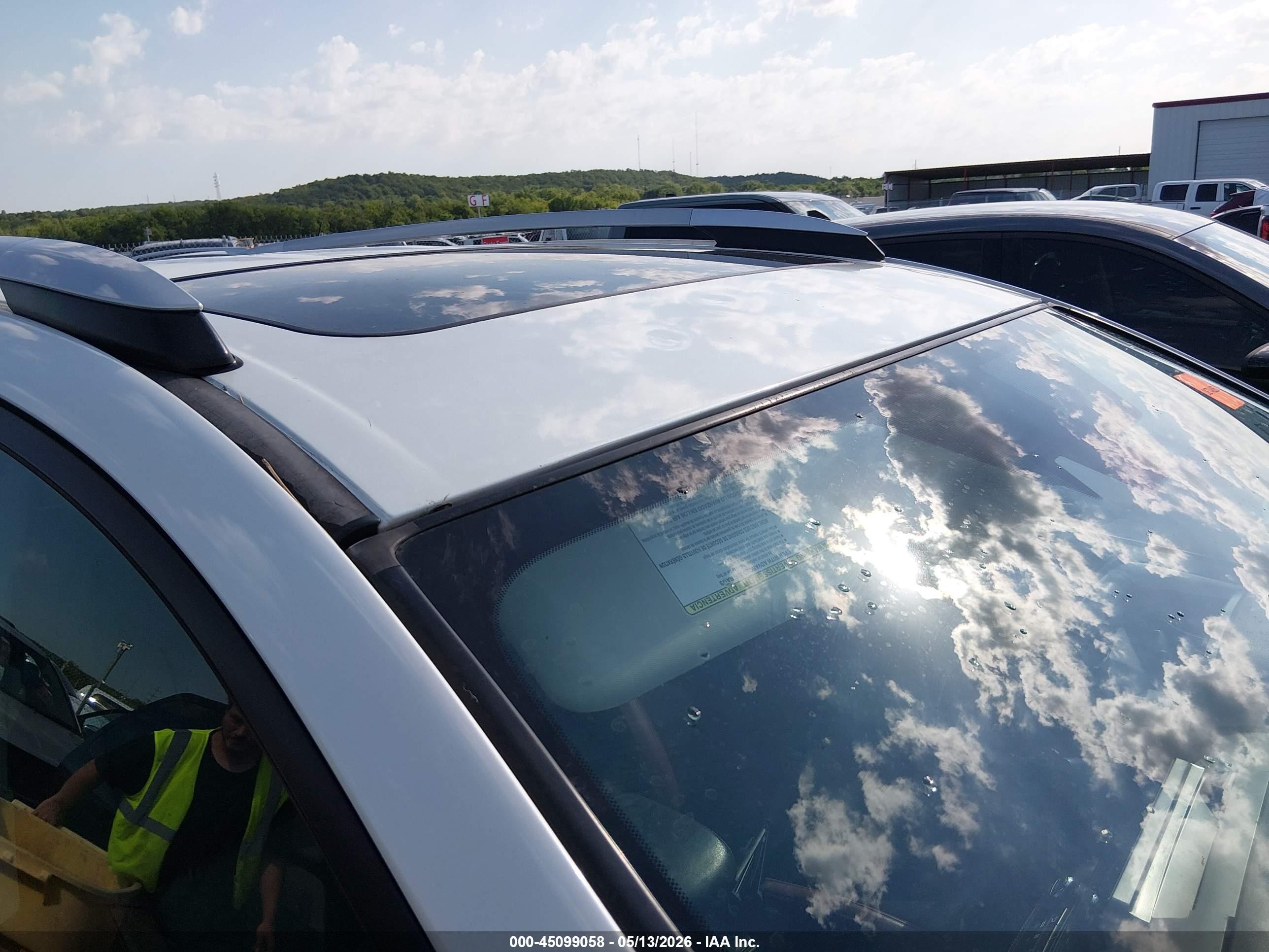 2014 Toyota Rav4 Limited White vin: 2T3YFREV0EW074922