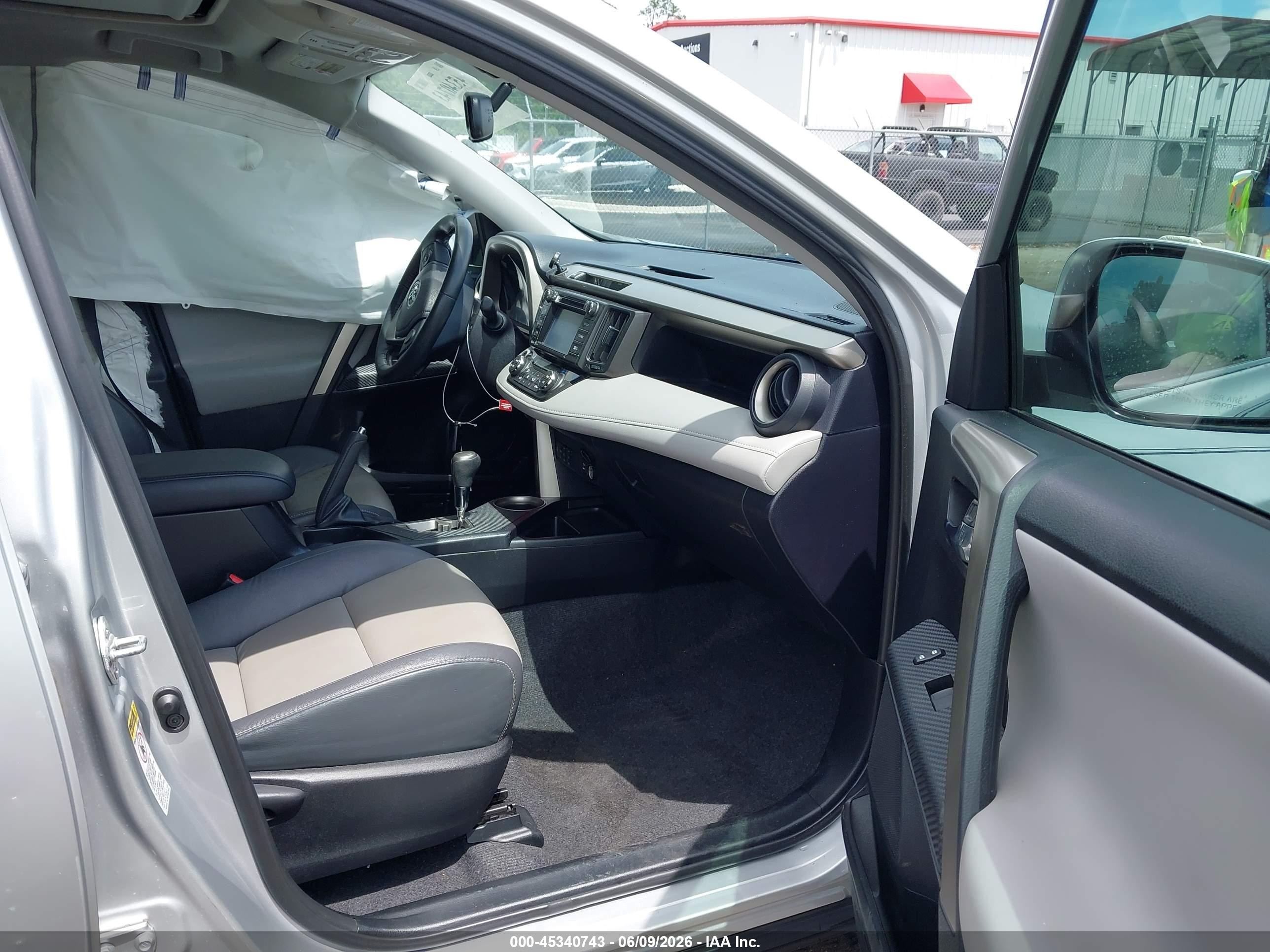 2015 Toyota Rav4 Limited Silver vin: 2T3YFREV0FW151001