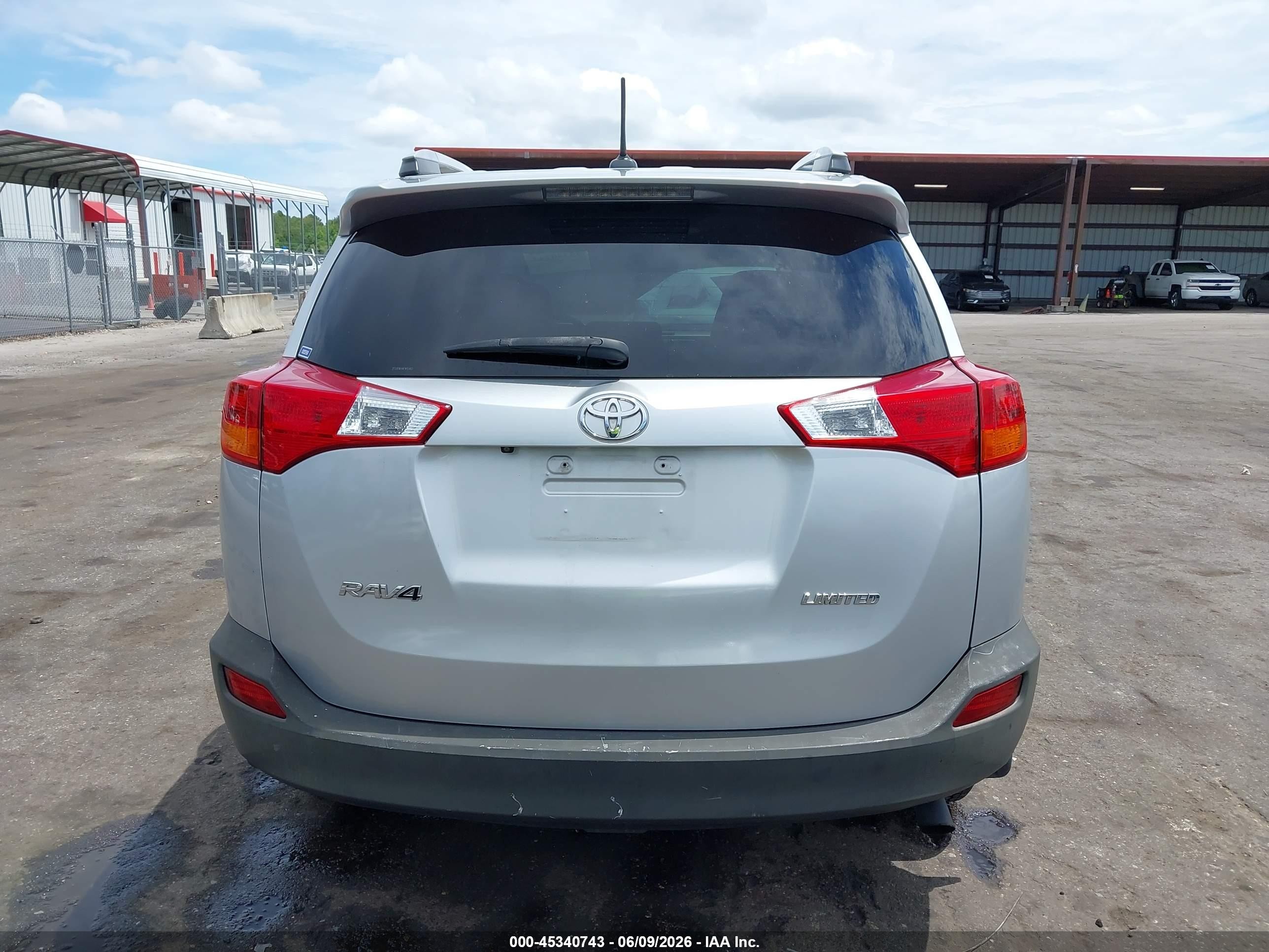 2015 Toyota Rav4 Limited Silver vin: 2T3YFREV0FW151001