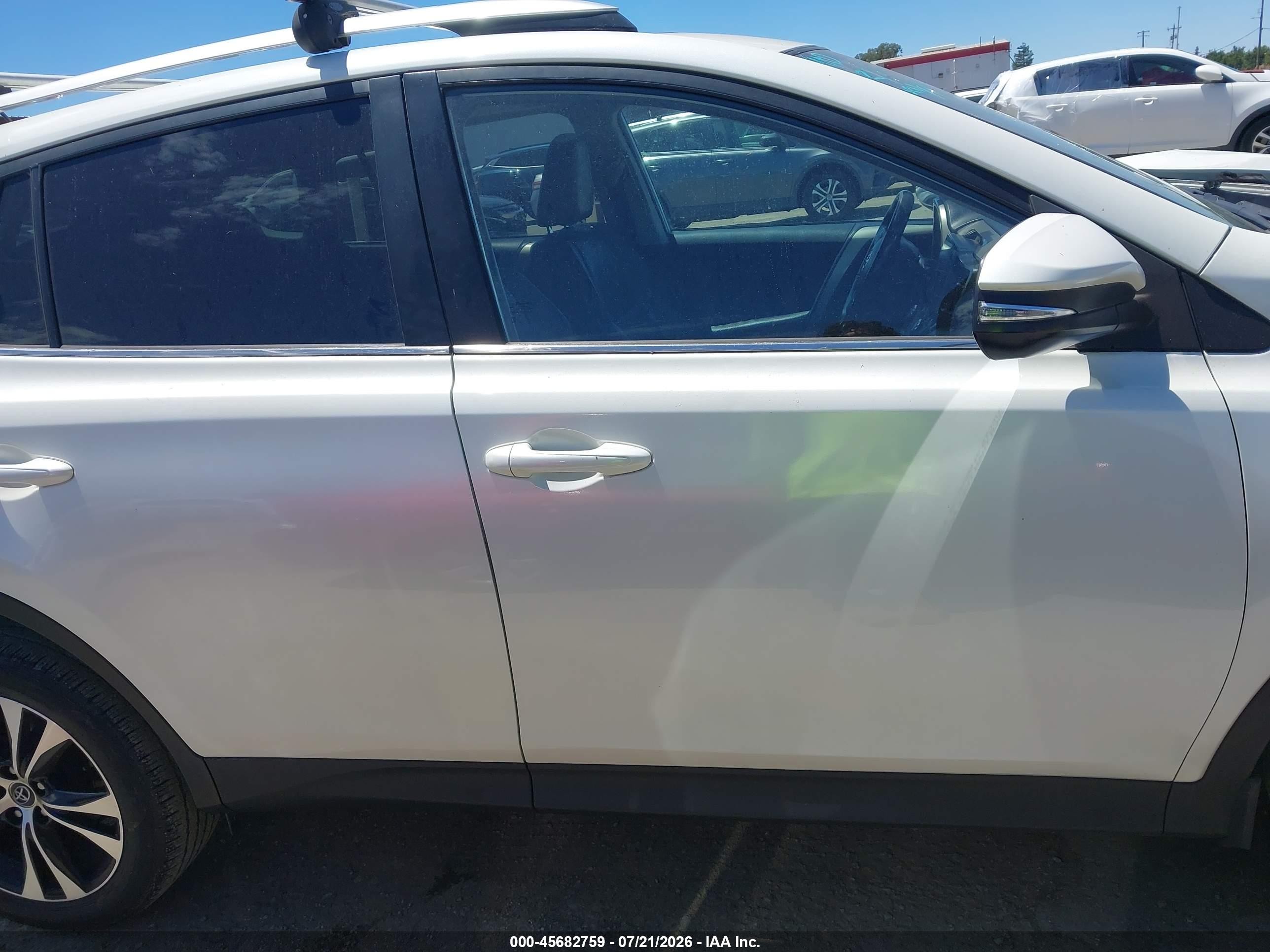 2015 Toyota Rav4 Limited White vin: 2T3YFREV0FW160958