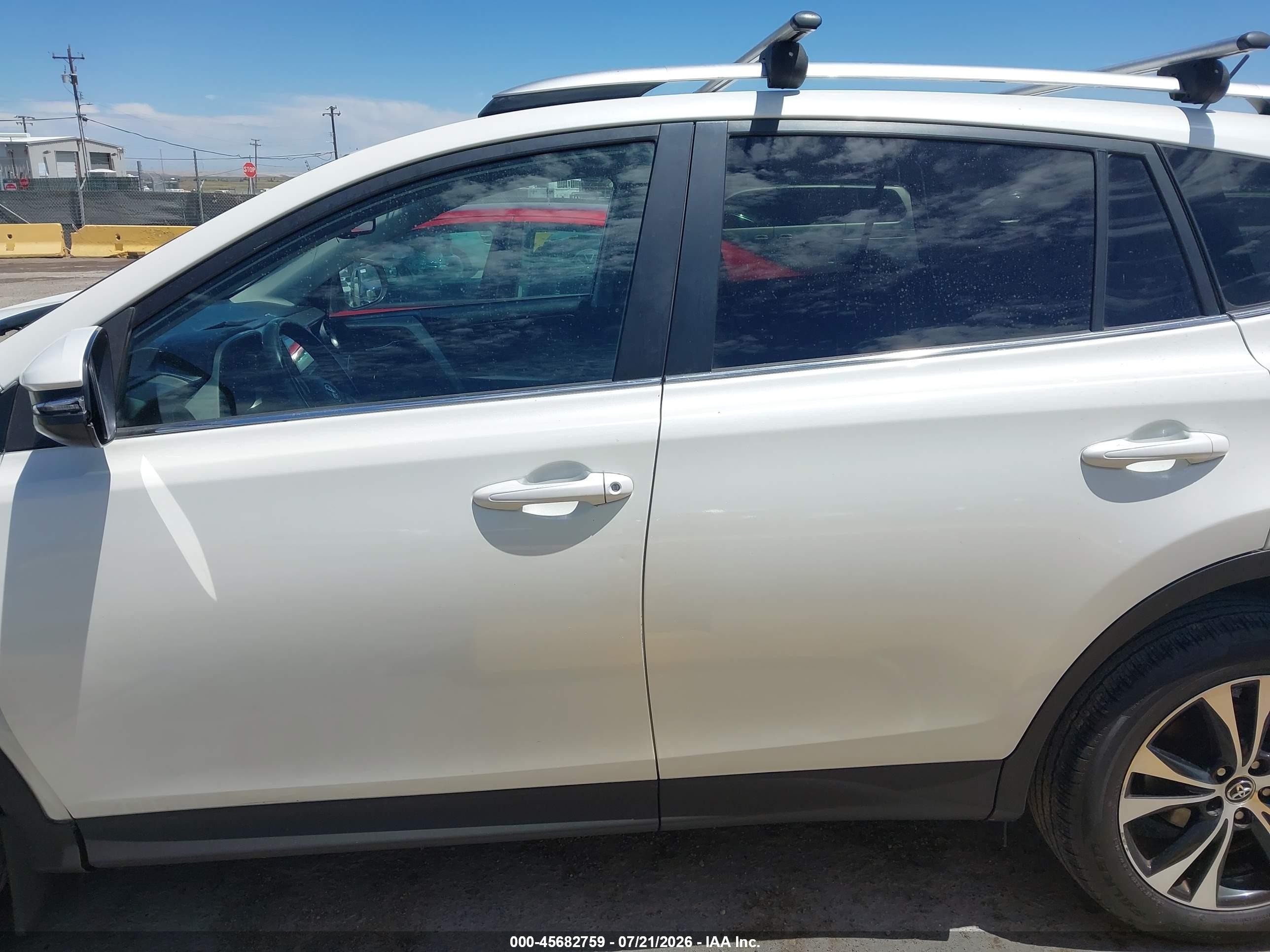 2015 Toyota Rav4 Limited White vin: 2T3YFREV0FW160958