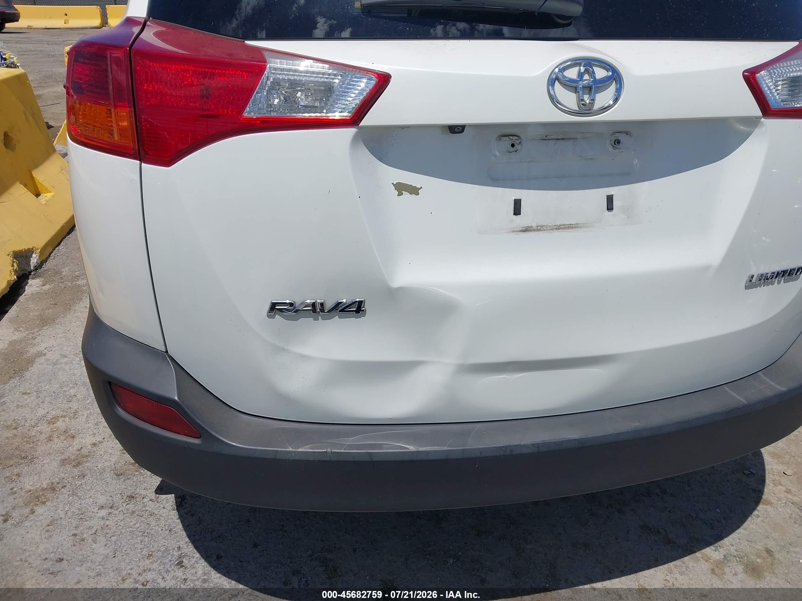 2015 Toyota Rav4 Limited White vin: 2T3YFREV0FW160958