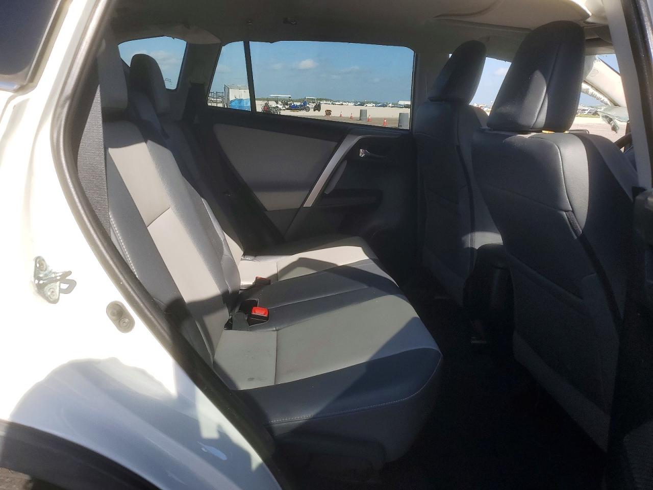 2015 Toyota Rav4 Limited White vin: 2T3YFREV0FW179168