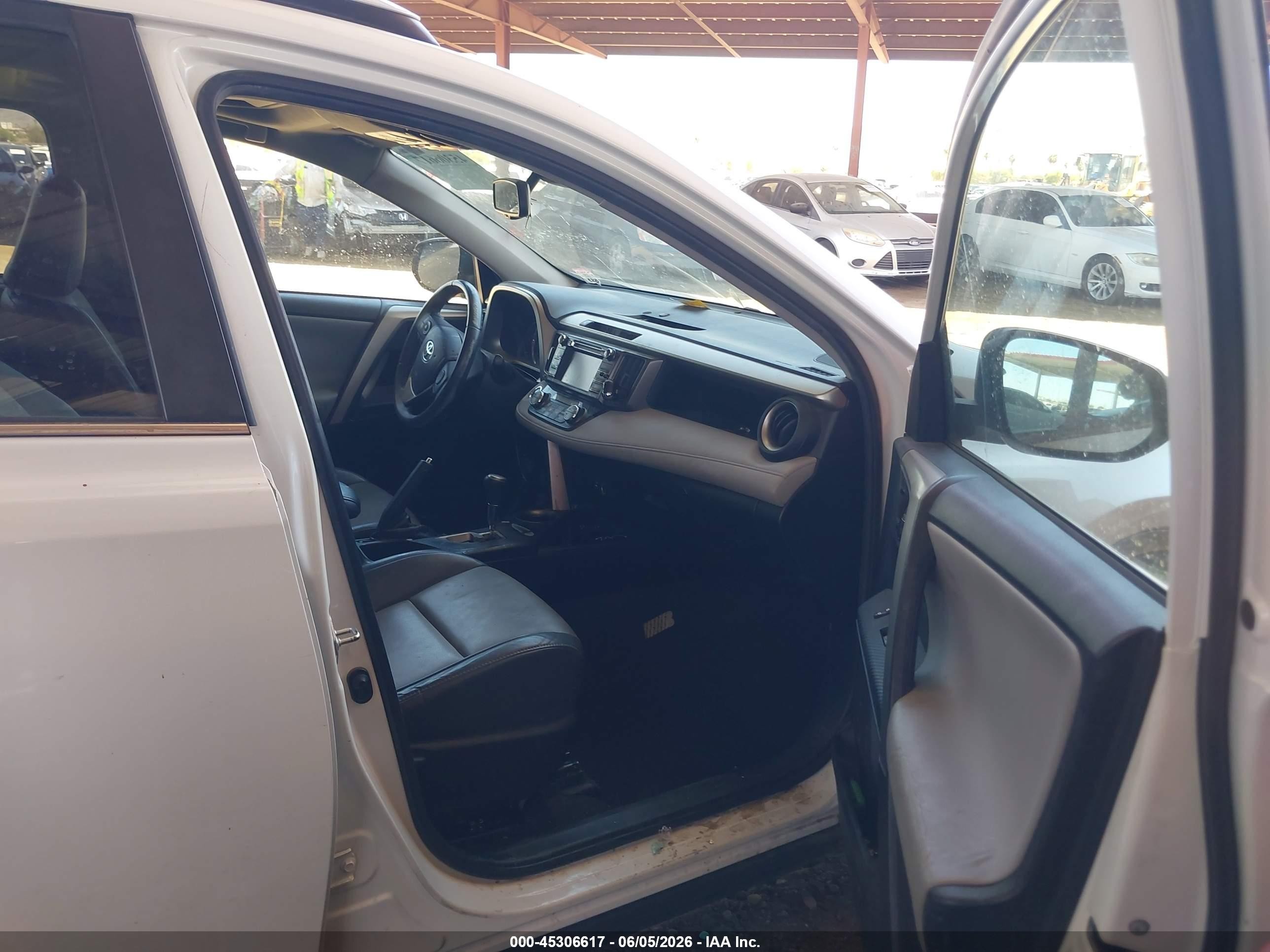 2015 Toyota Rav4 Limited White vin: 2T3YFREV0FW197993