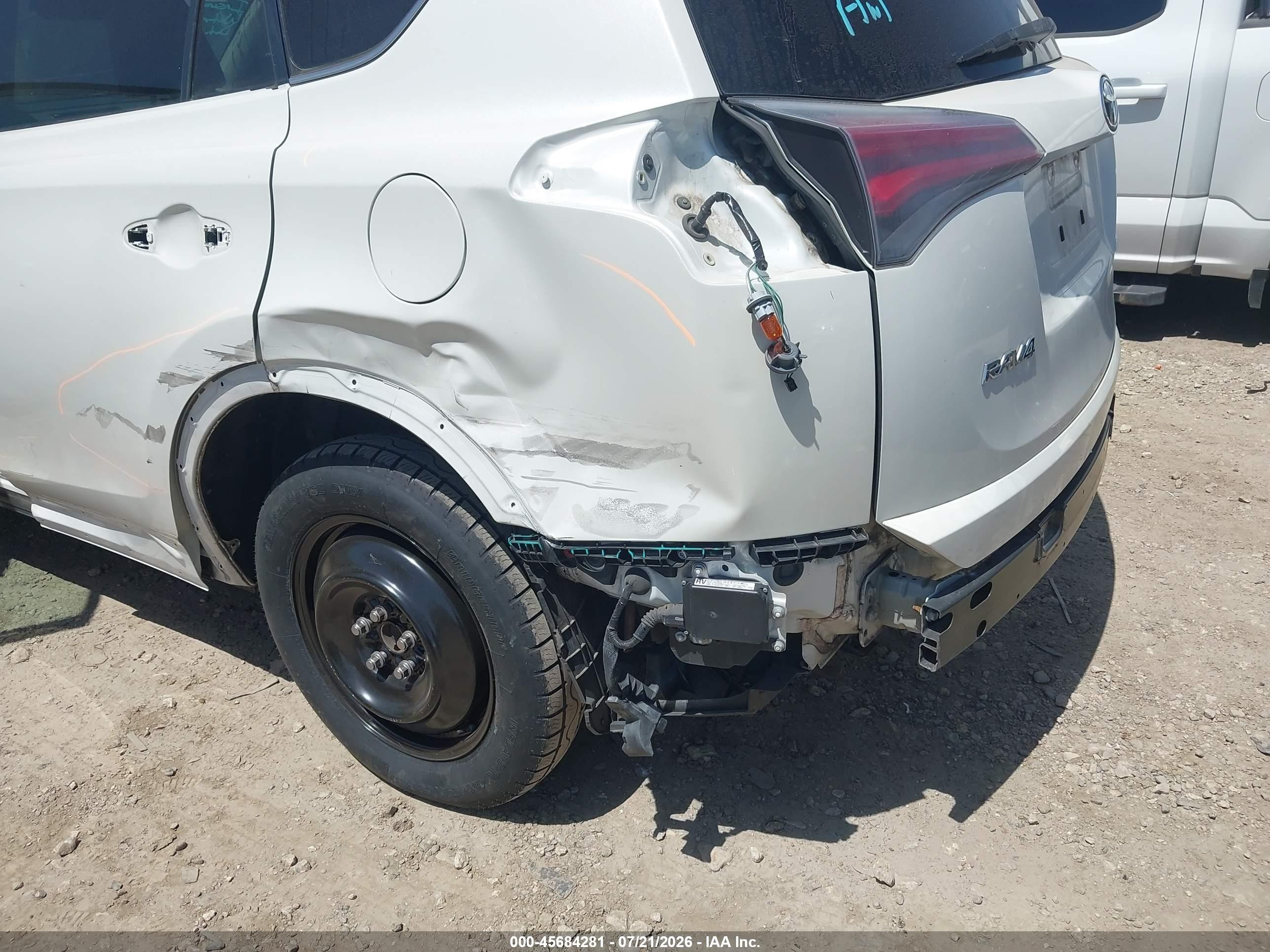 2017 Toyota Rav4 Limited Белый vin: 2T3YFREV1HW368446