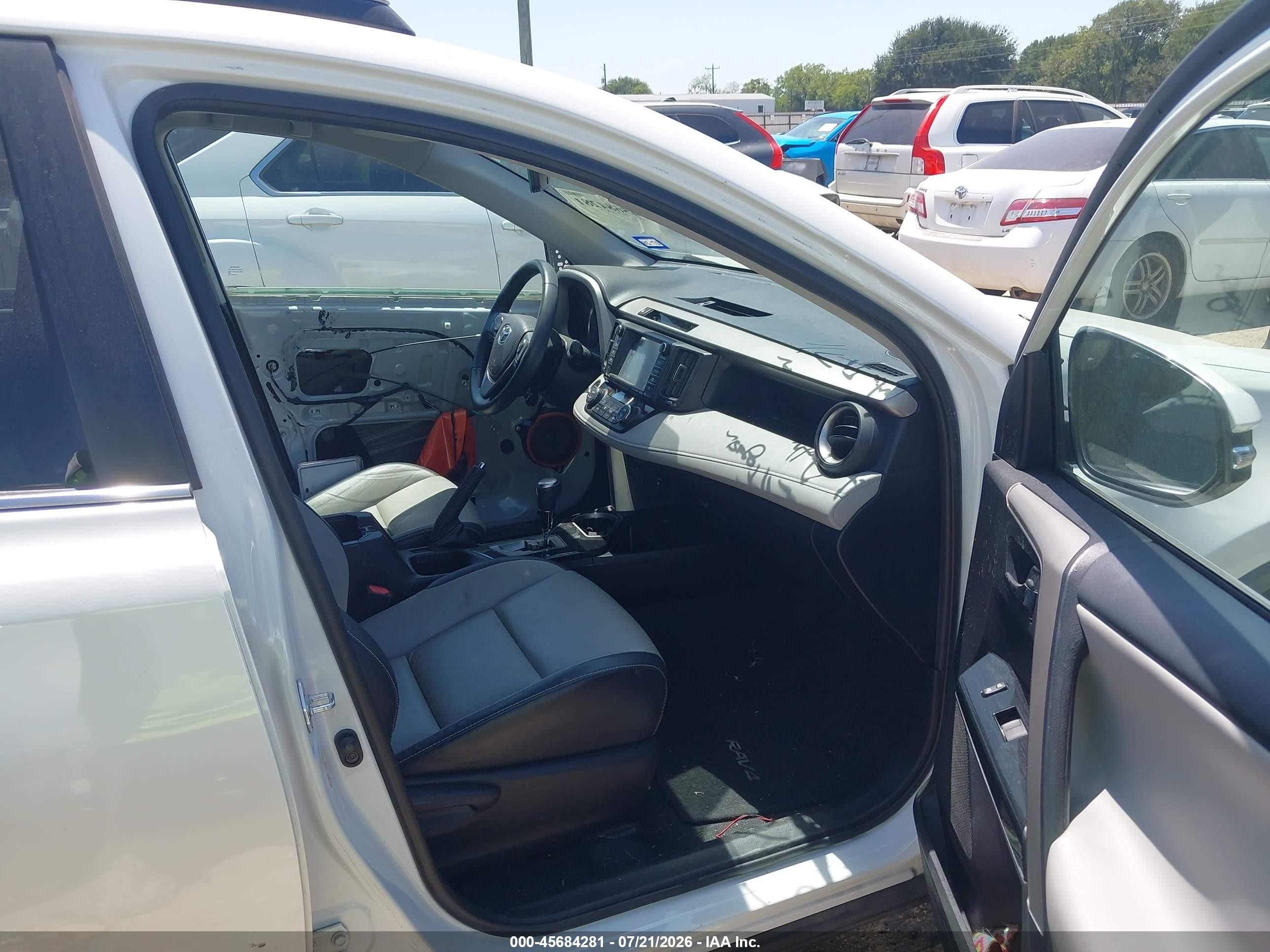 2017 Toyota Rav4 Limited Белый vin: 2T3YFREV1HW368446