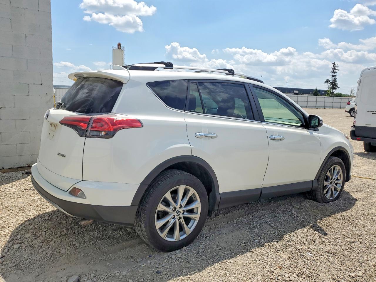 2018 Toyota Rav4 Limited White vin: 2T3YFREV1JW452384