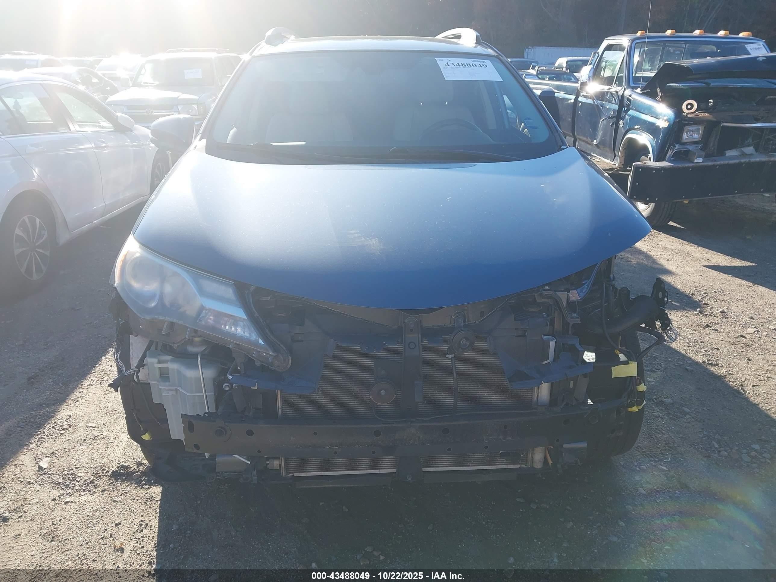 2014 Toyota Rav4 Limited Синий vin: 2T3YFREV2EW100209