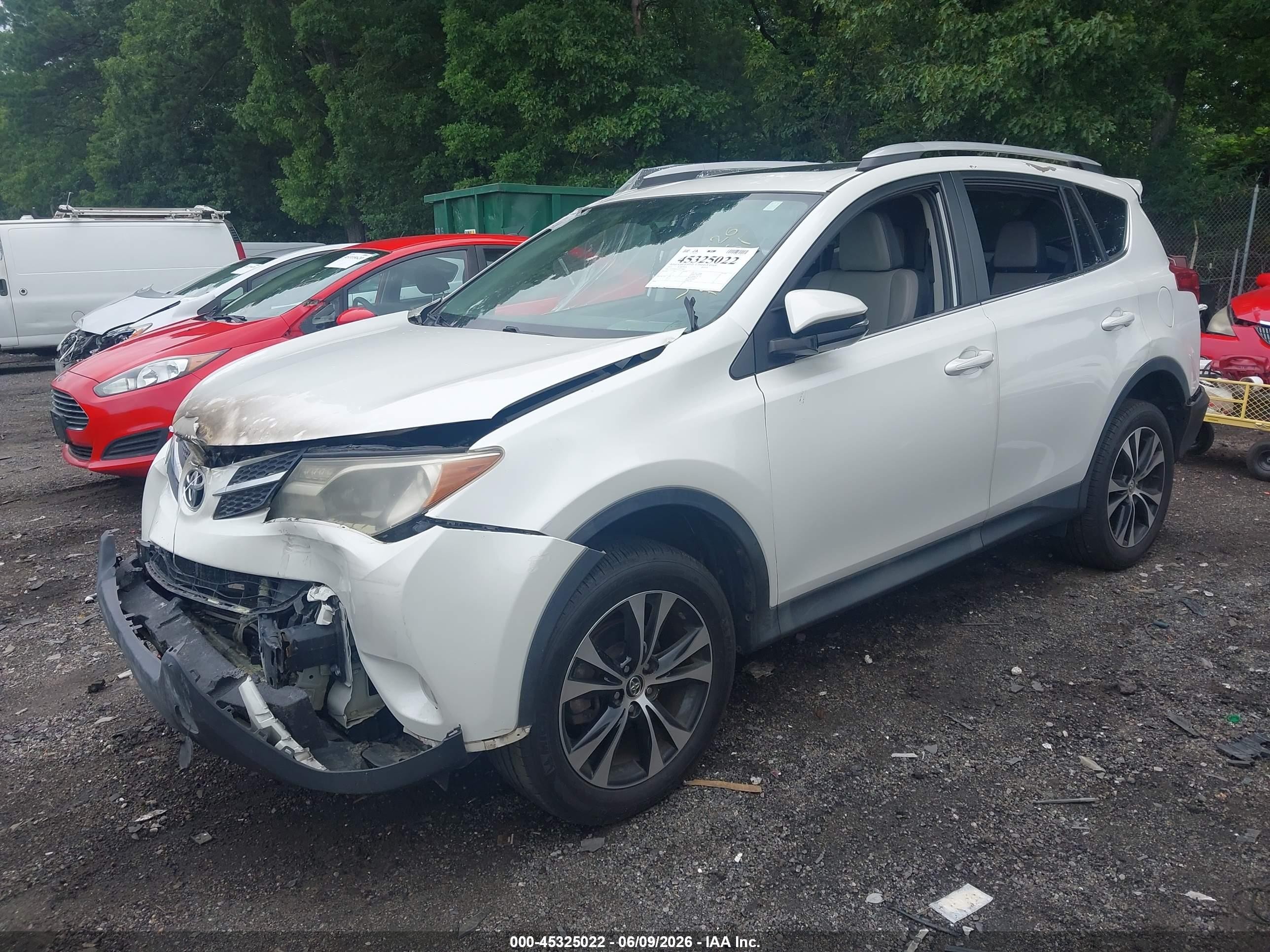 2015 Toyota Rav4 Limited Белый vin: 2T3YFREV2FW138461