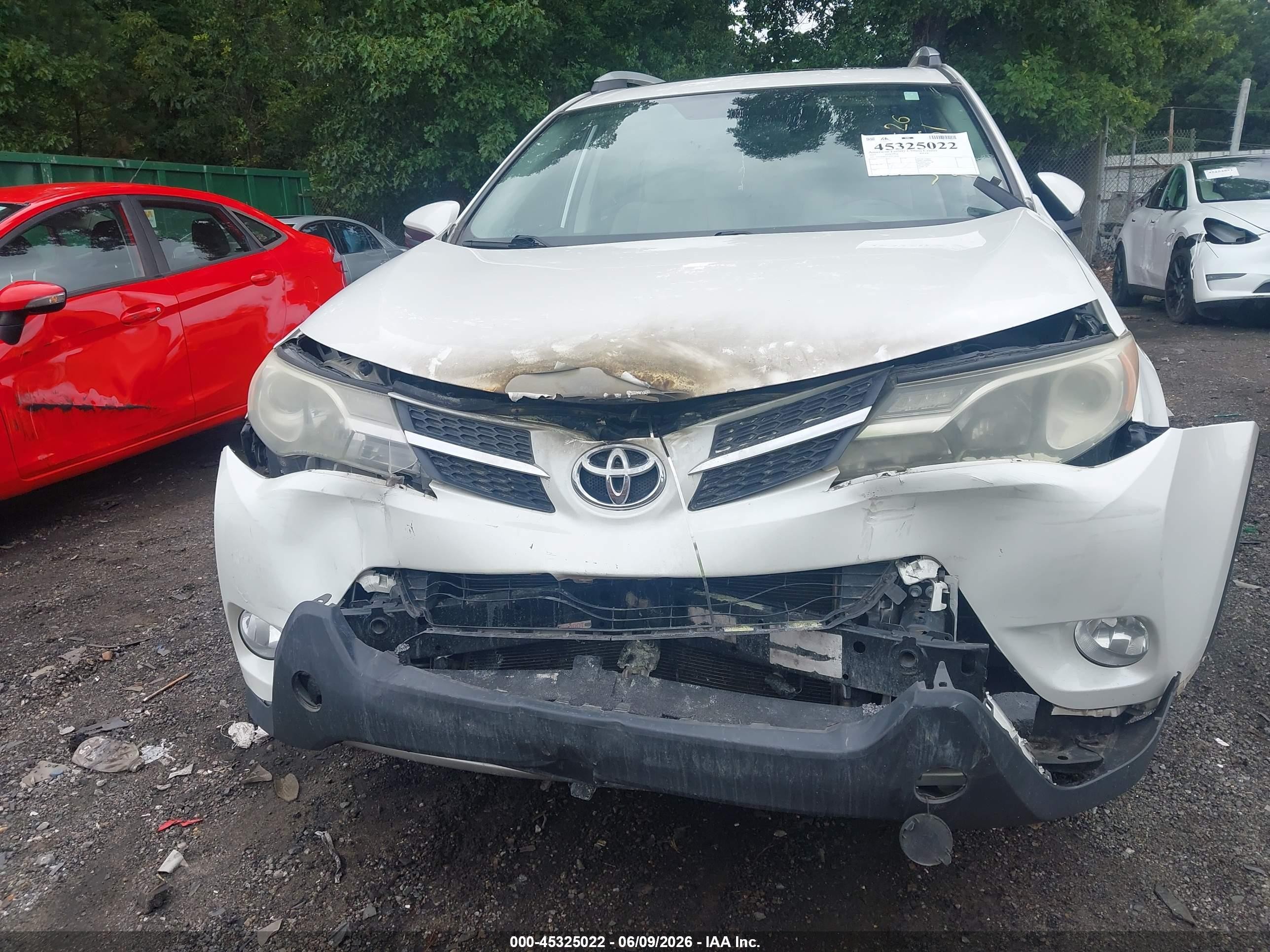 2015 Toyota Rav4 Limited Белый vin: 2T3YFREV2FW138461