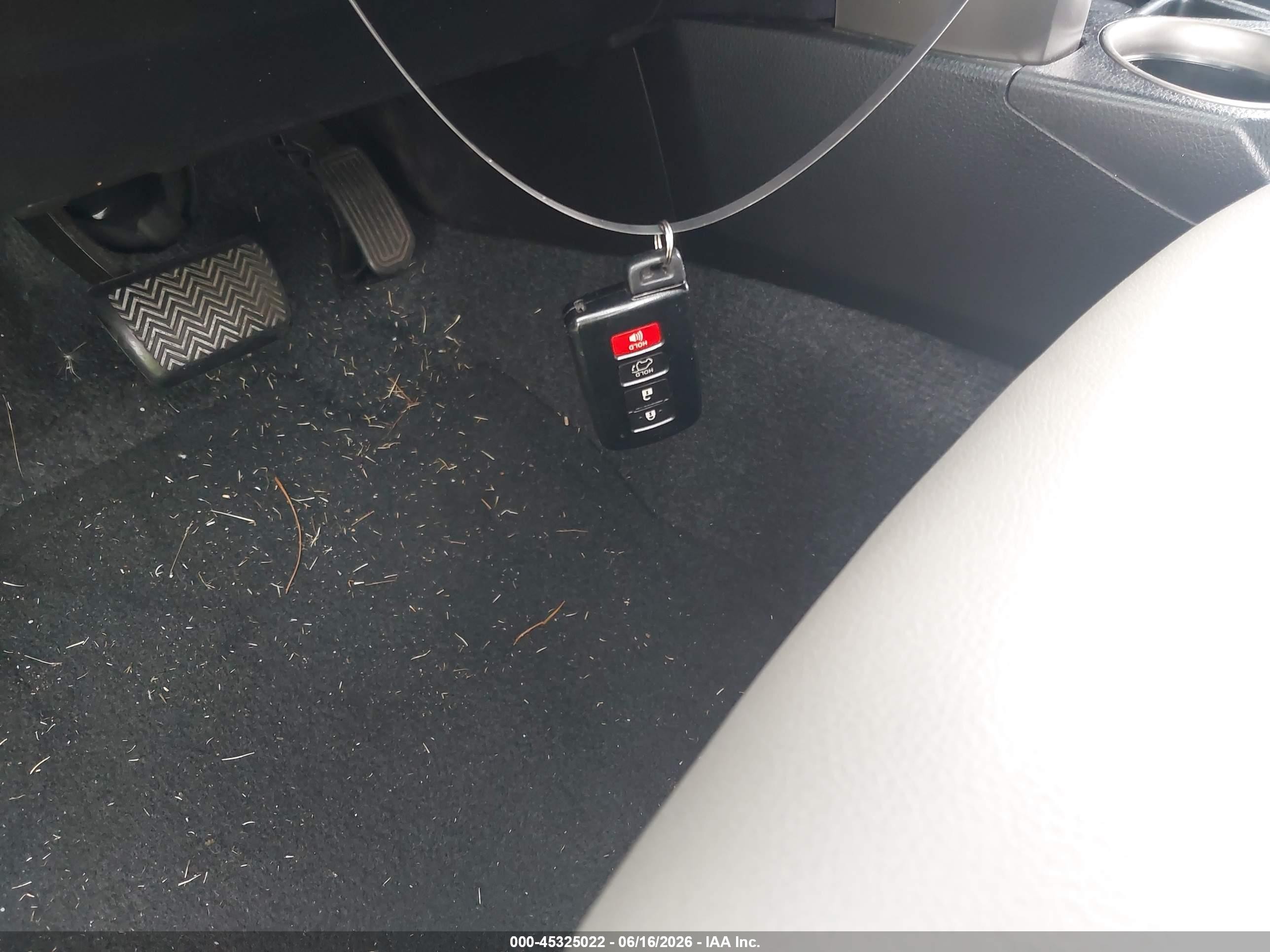 2015 Toyota Rav4 Limited Белый vin: 2T3YFREV2FW138461