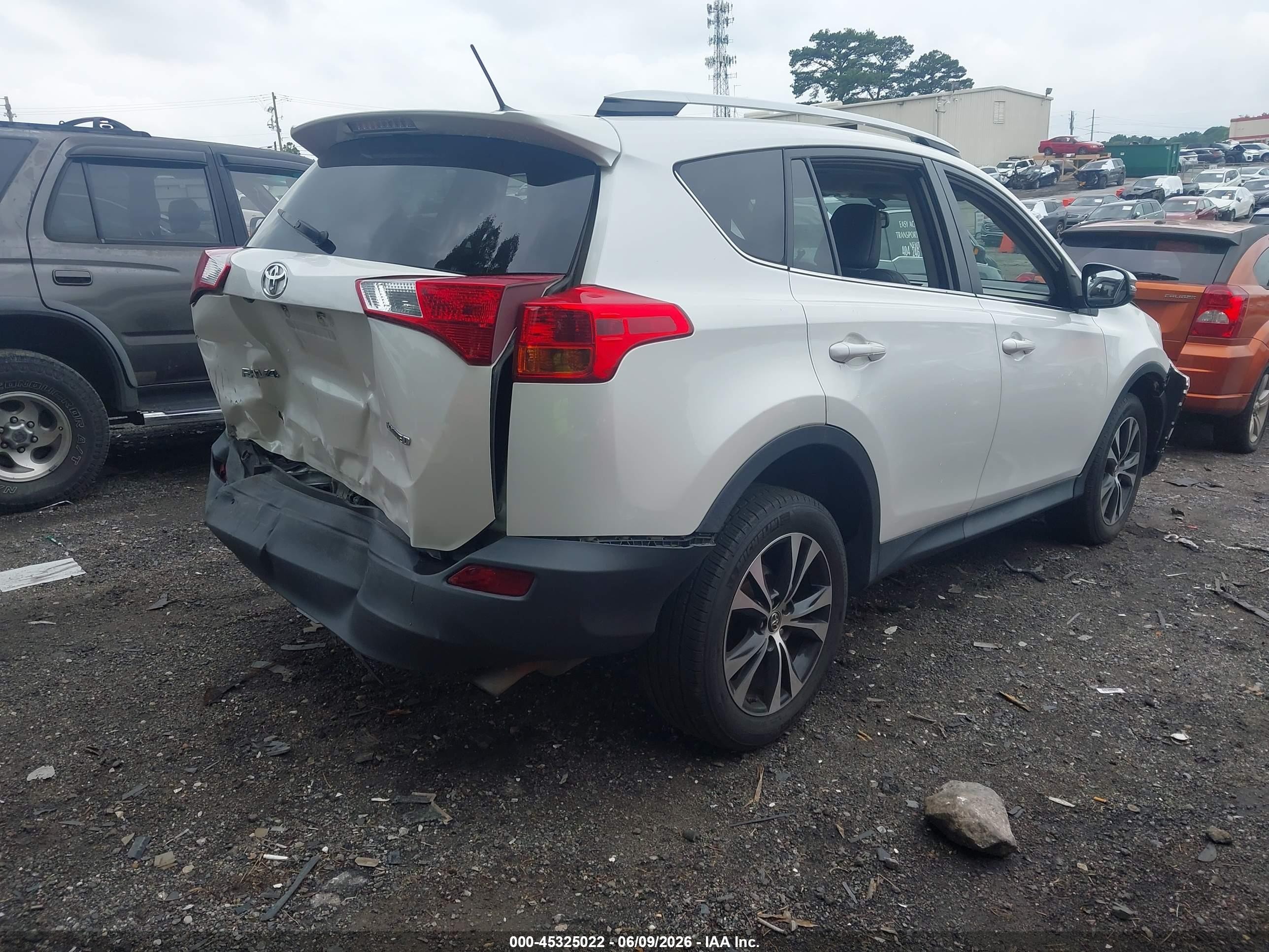 2015 Toyota Rav4 Limited Белый vin: 2T3YFREV2FW138461