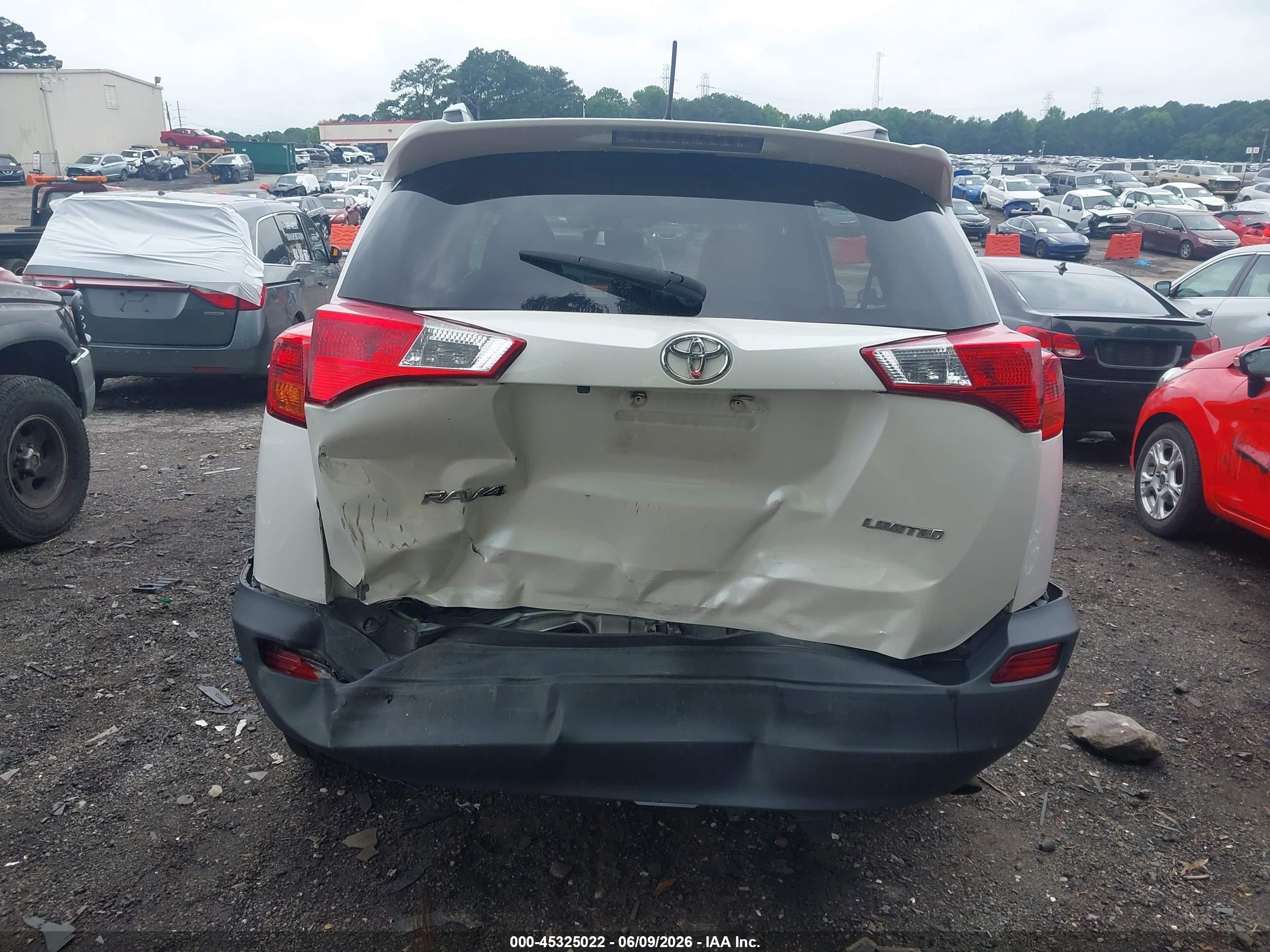 2015 Toyota Rav4 Limited Белый vin: 2T3YFREV2FW138461