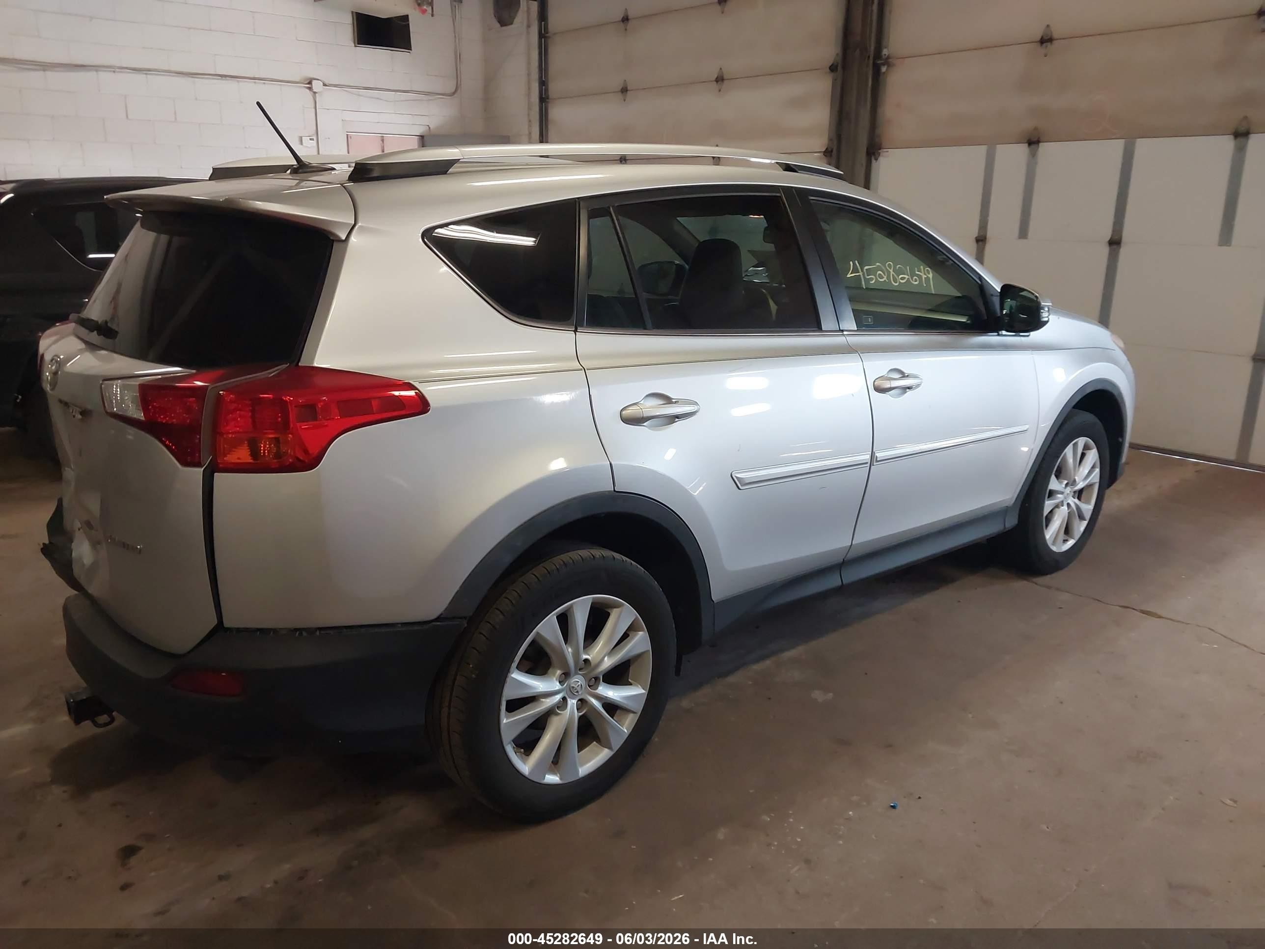 2015 Toyota Rav4 Limited Silver vin: 2T3YFREV2FW231576