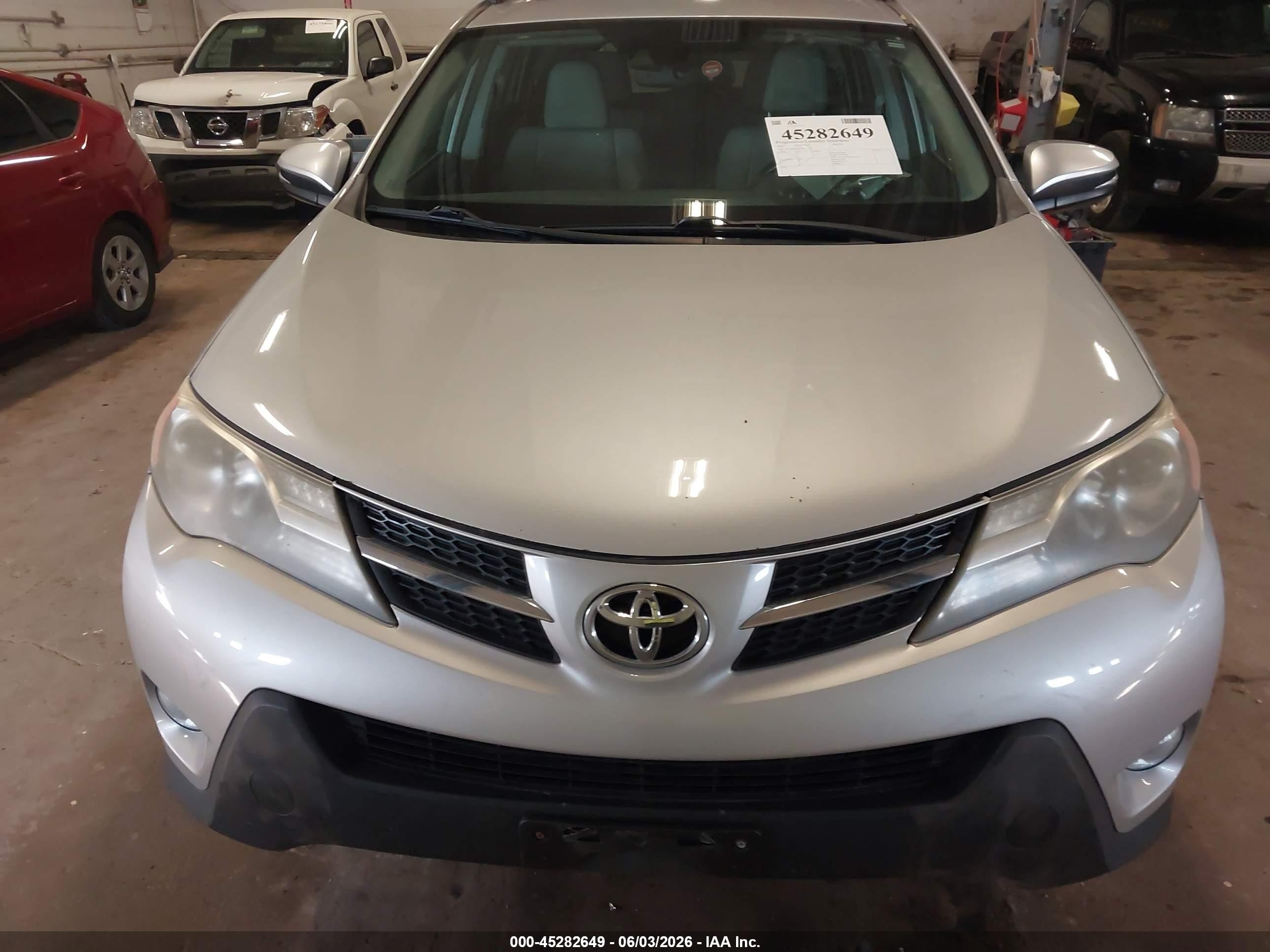 2015 Toyota Rav4 Limited Silver vin: 2T3YFREV2FW231576
