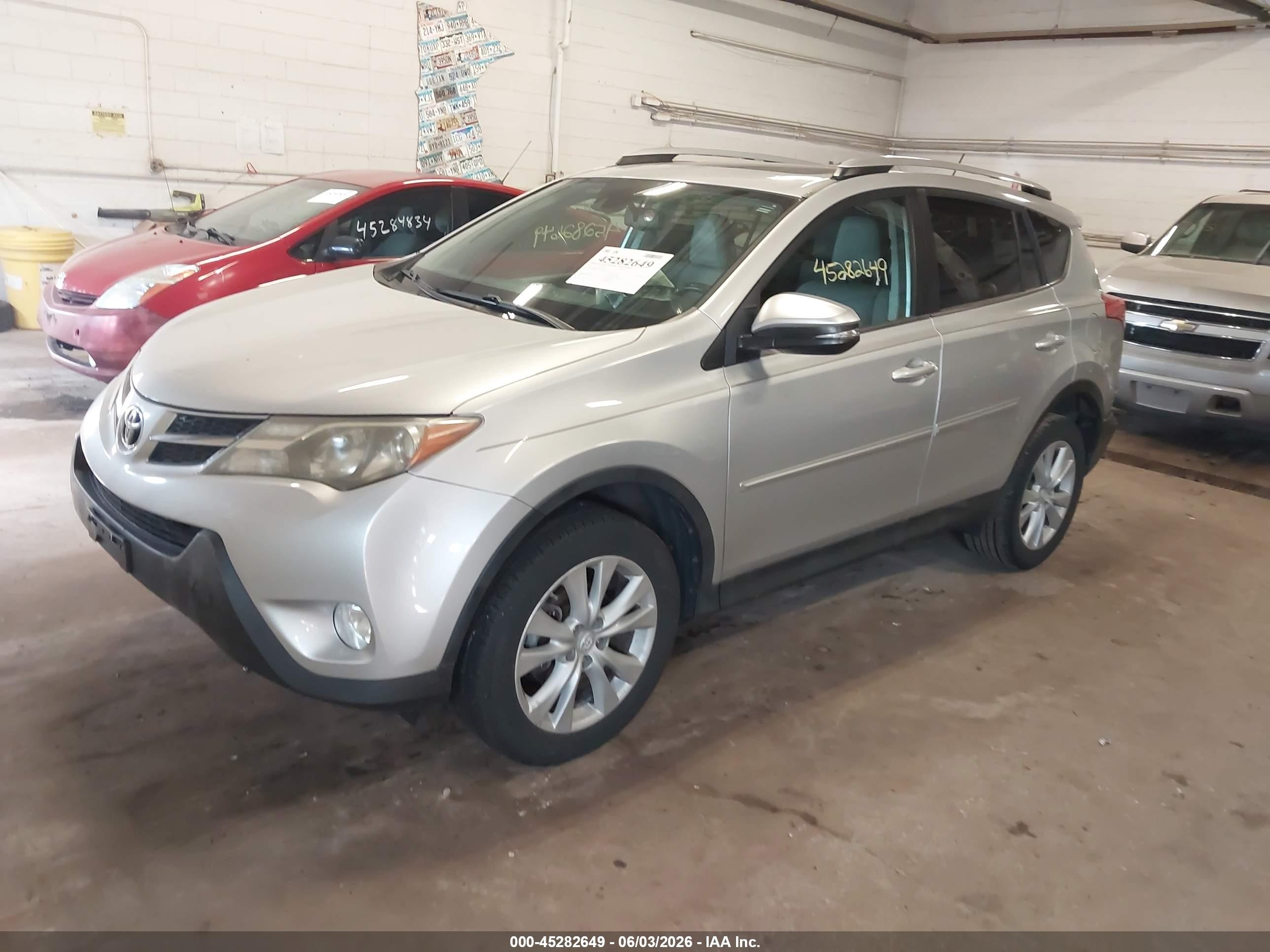 2015 Toyota Rav4 Limited Silver vin: 2T3YFREV2FW231576