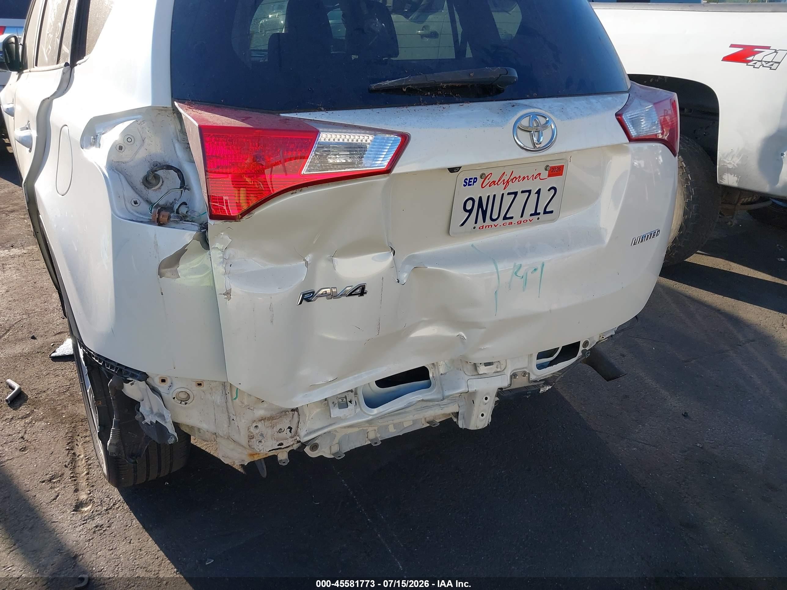 2013 Toyota Rav4 Limited White vin: 2T3YFREV3DW031643
