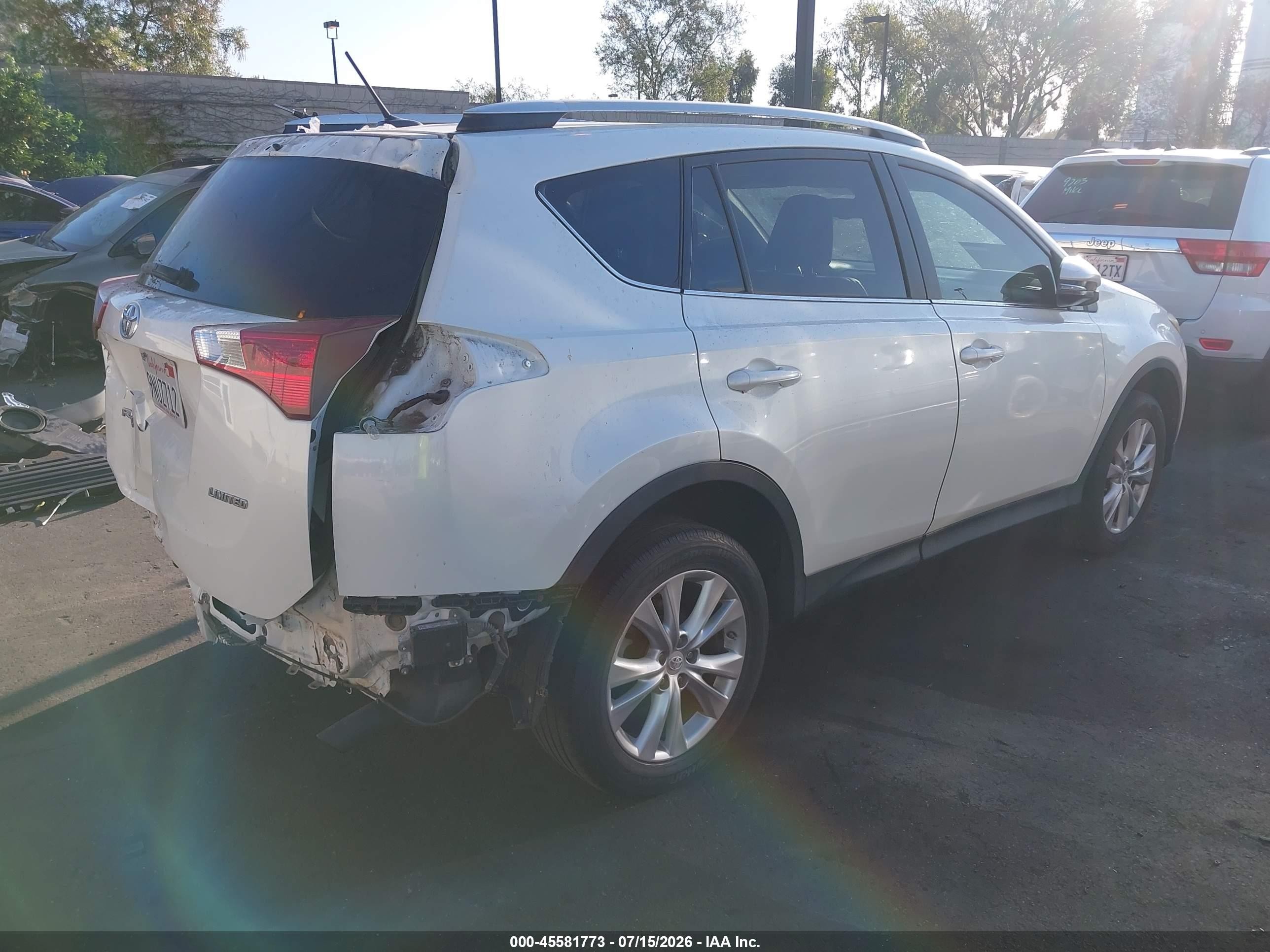 2013 Toyota Rav4 Limited White vin: 2T3YFREV3DW031643