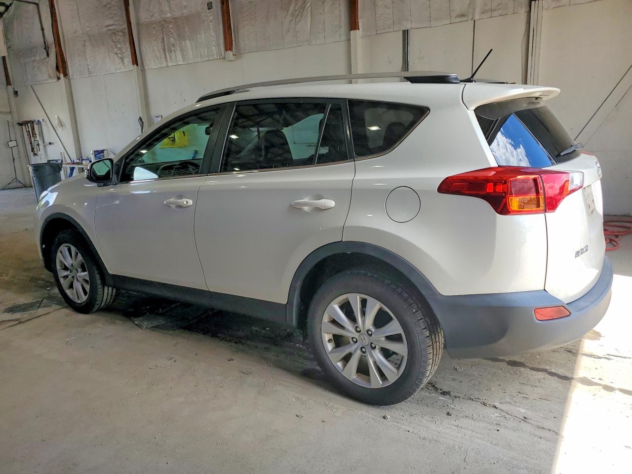 2013 Toyota Rav4 Limited White vin: 2T3YFREV3DW058762
