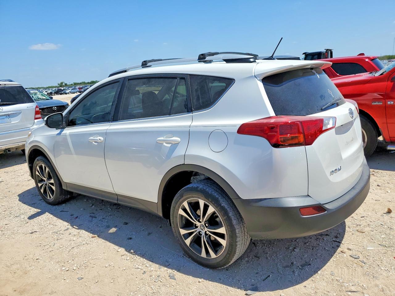 2015 Toyota Rav4 Limited White vin: 2T3YFREV3FW140204