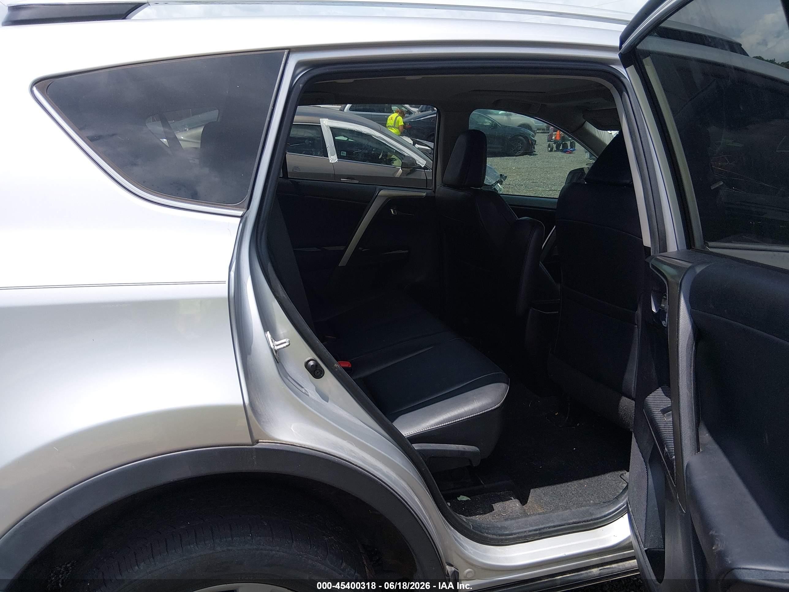 2015 Toyota Rav4 Limited Silver vin: 2T3YFREV3FW158623