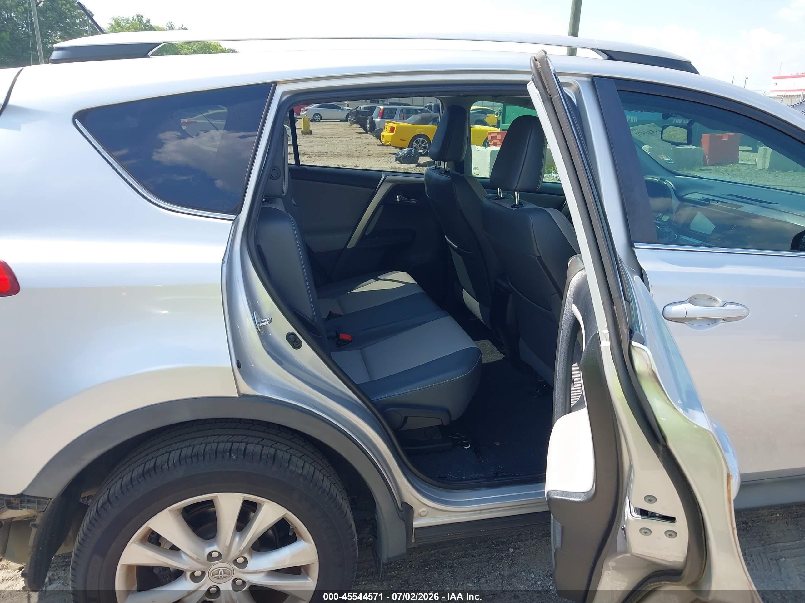 2015 Toyota Rav4 Limited Серебряный vin: 2T3YFREV3FW179939