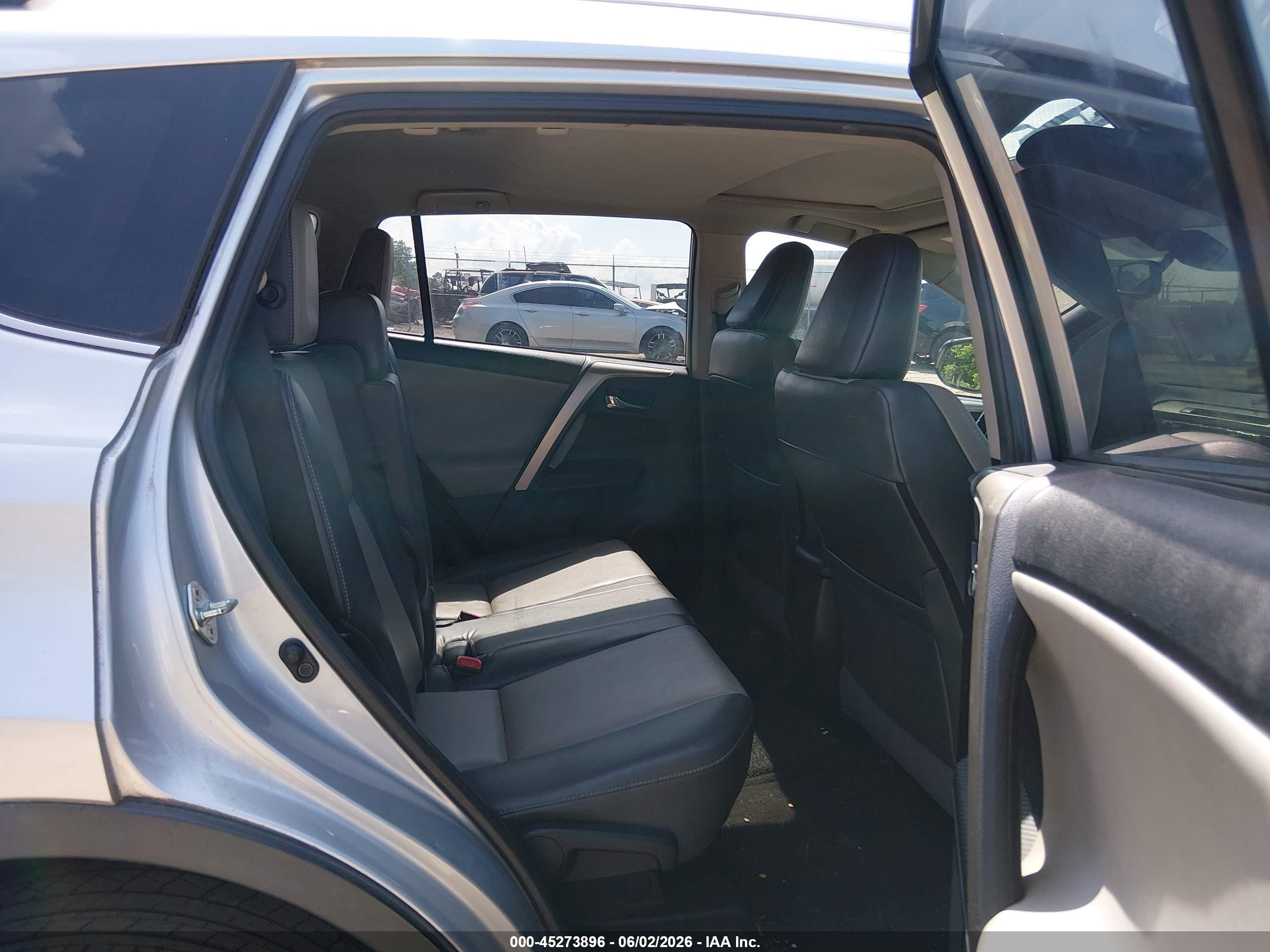 2015 Toyota Rav4 Limited Silver vin: 2T3YFREV3FW206539