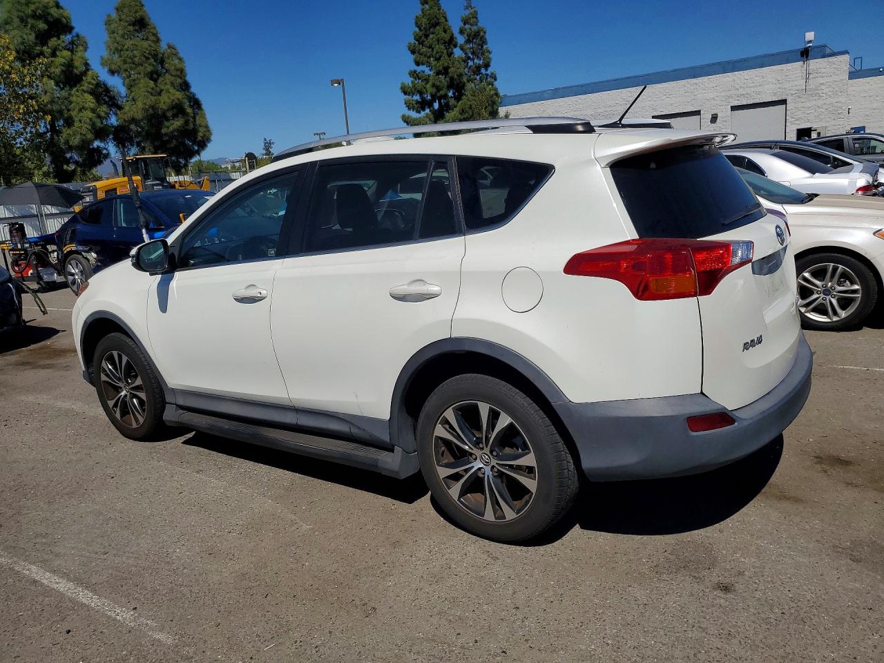 2015 Toyota Rav4 Limited Белый vin: 2T3YFREV4FW196300