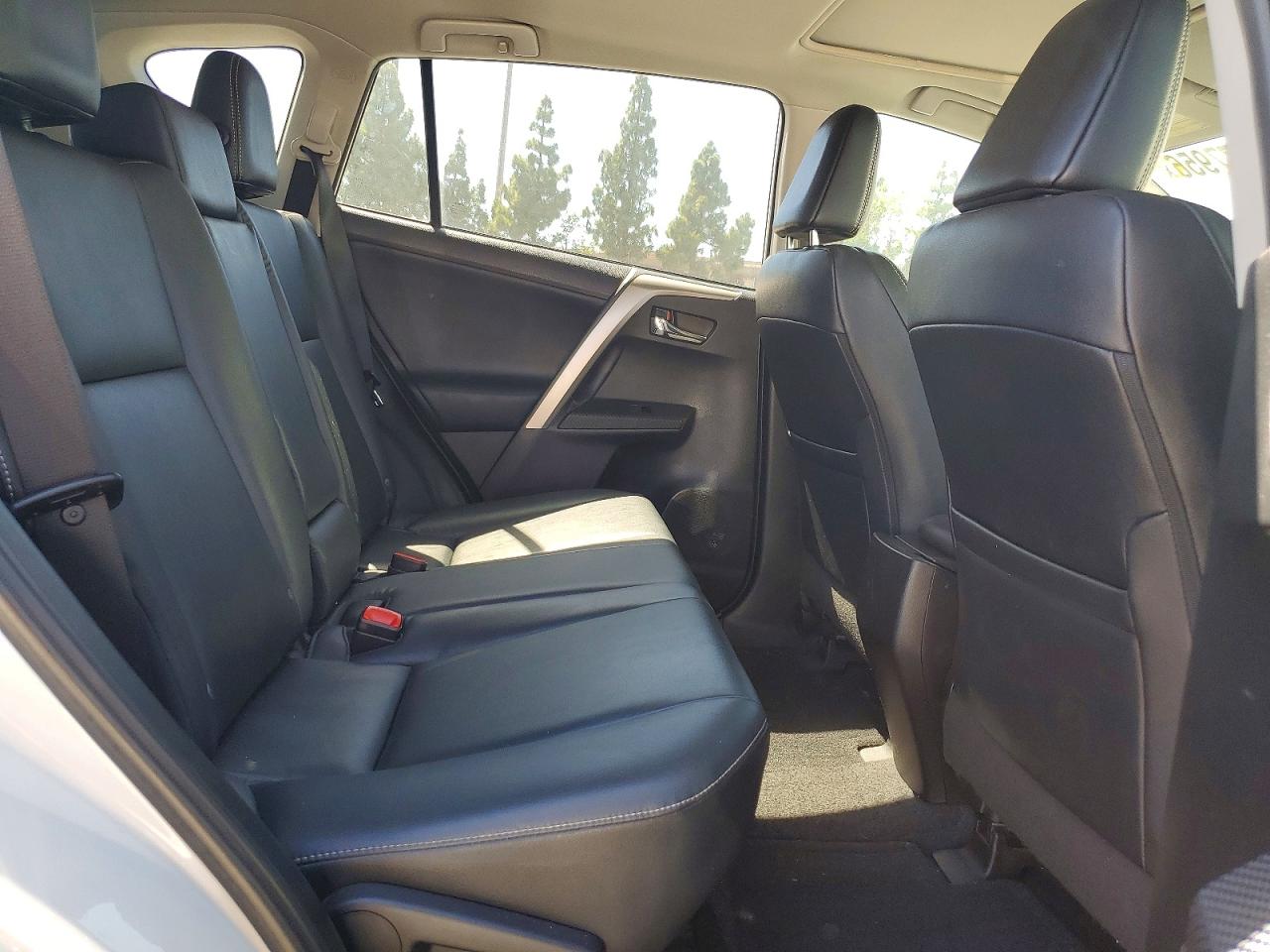 2015 Toyota Rav4 Limited Белый vin: 2T3YFREV4FW196300
