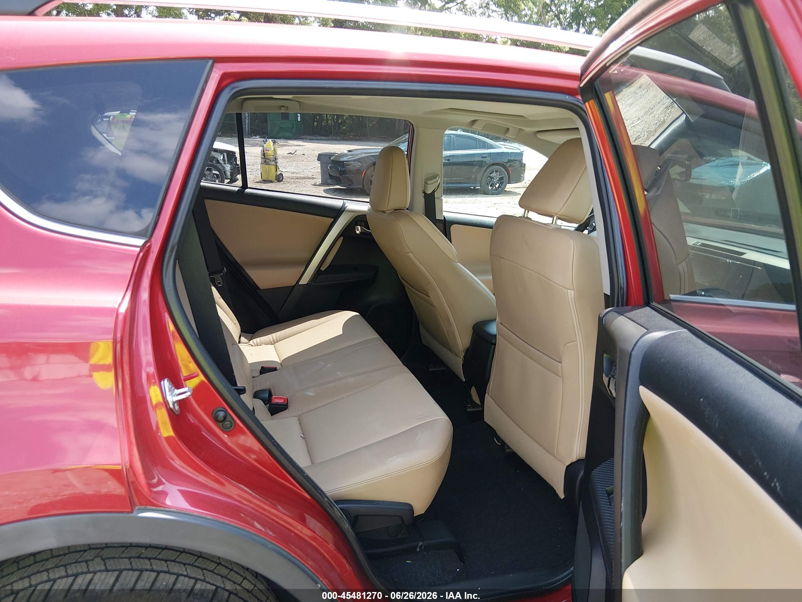 2015 Toyota Rav4 Limited Red vin: 2T3YFREV4FW227318