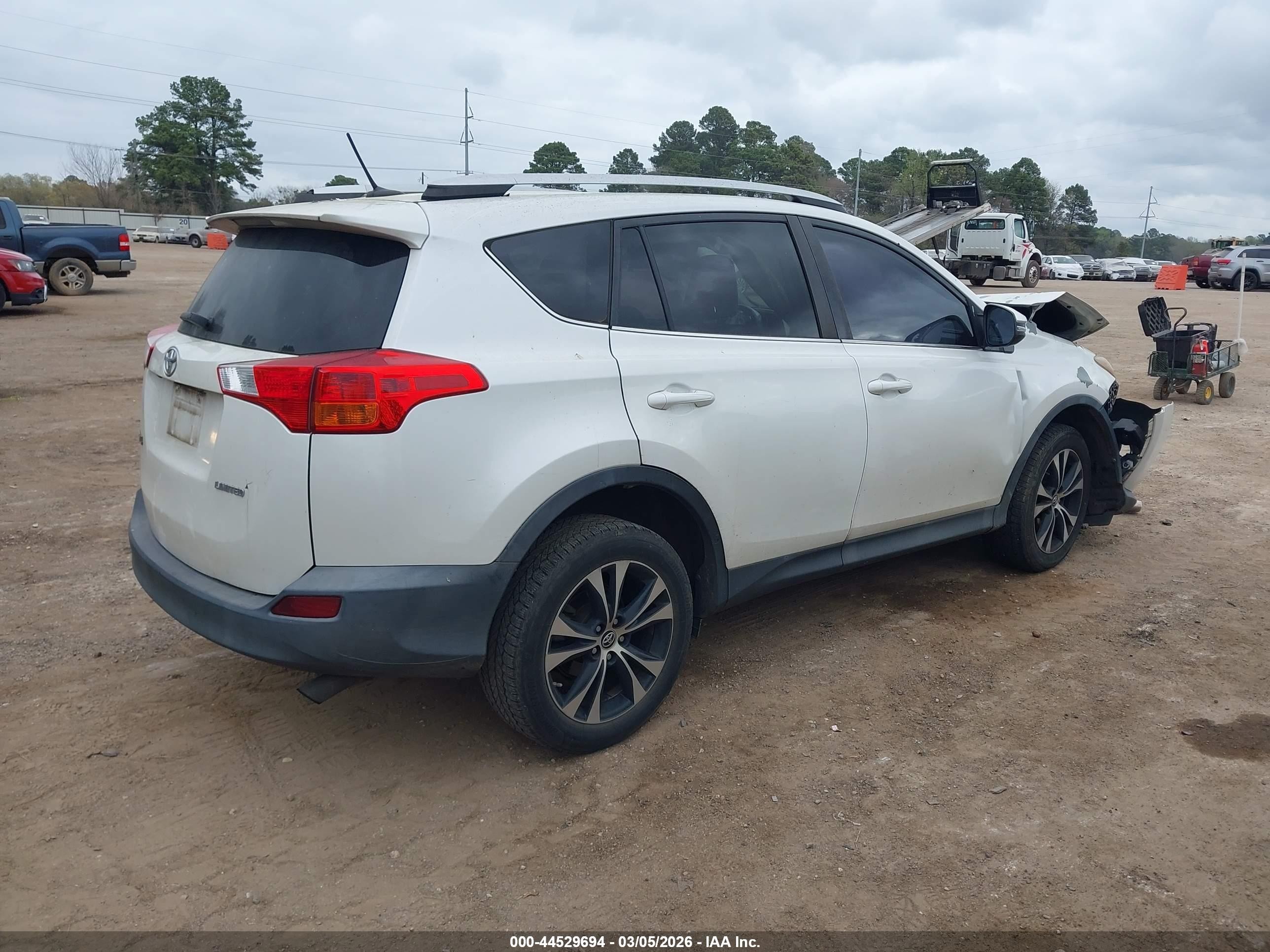 2015 Toyota Rav4 Limited White vin: 2T3YFREV5FW156968