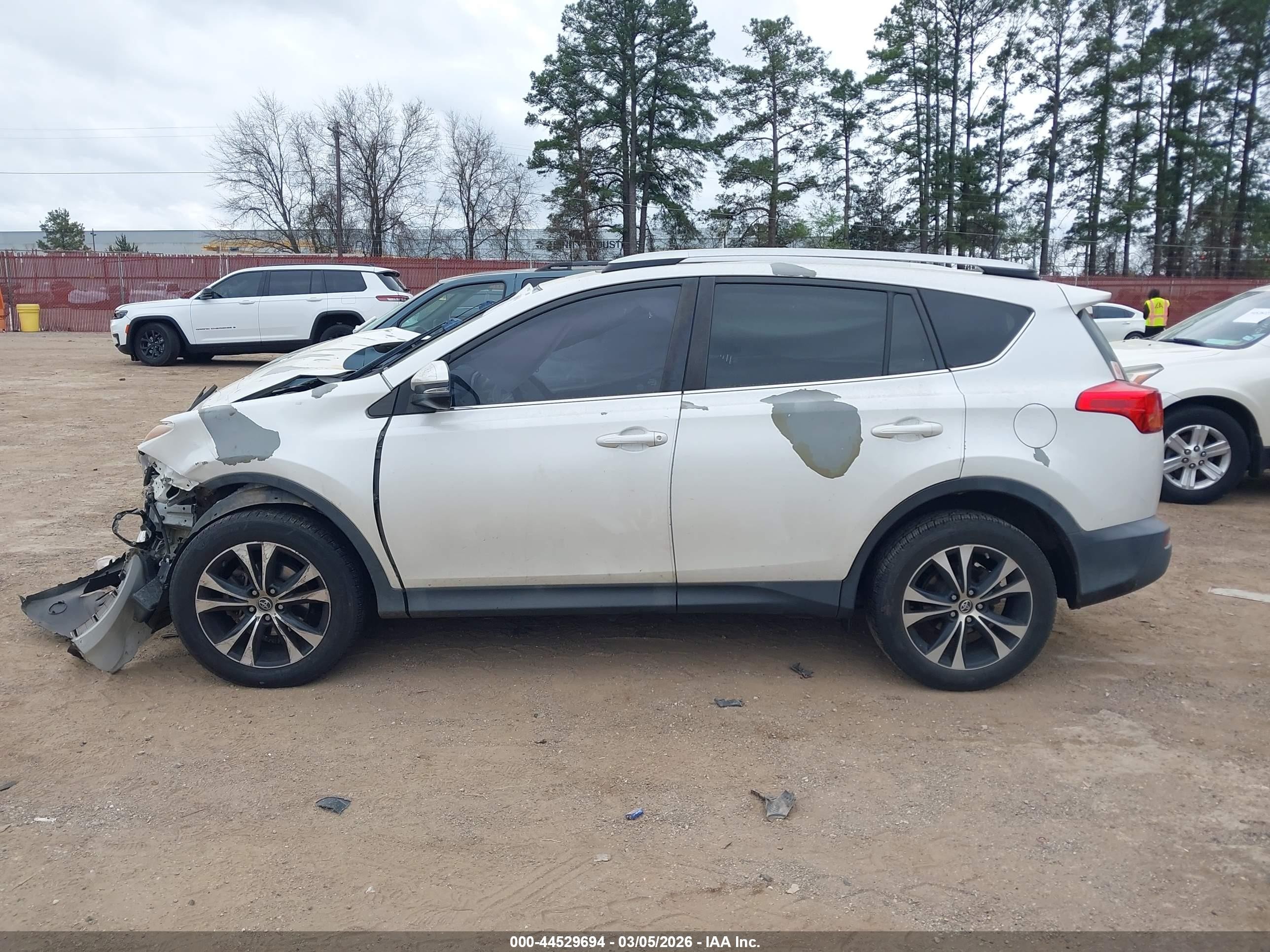2015 Toyota Rav4 Limited White vin: 2T3YFREV5FW156968