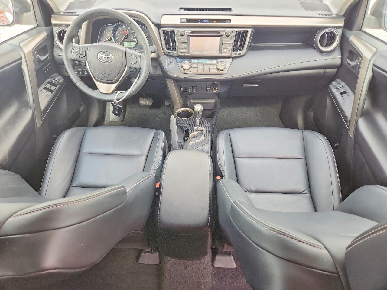 2015 Toyota Rav 4 Red vin: 2T3YFREV5FW164925