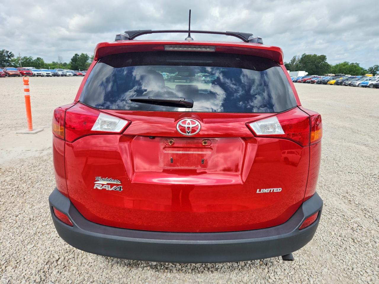 2015 Toyota Rav 4 Red vin: 2T3YFREV5FW164925