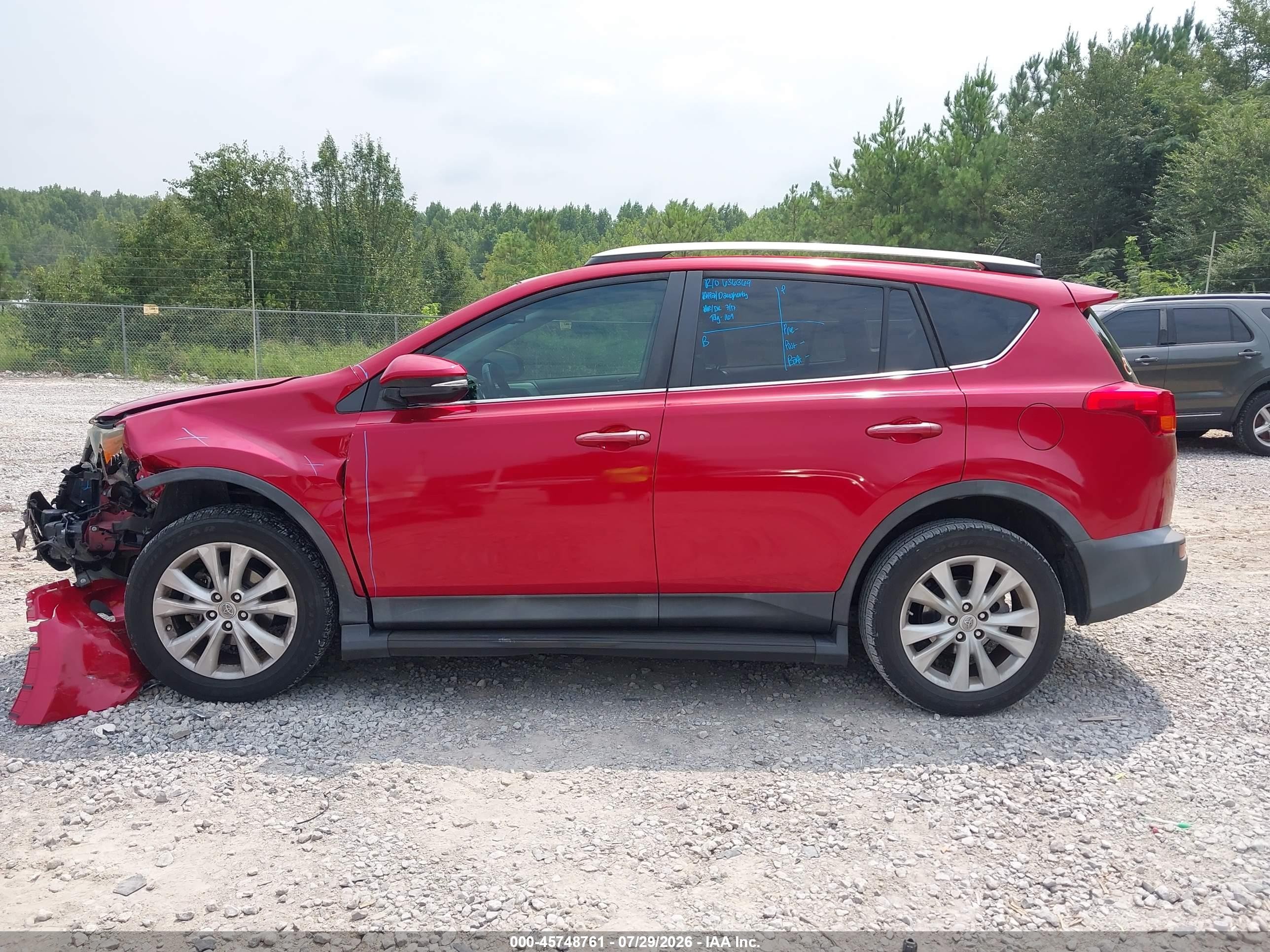 2015 Toyota Rav4 Limited Red vin: 2T3YFREV5FW176542