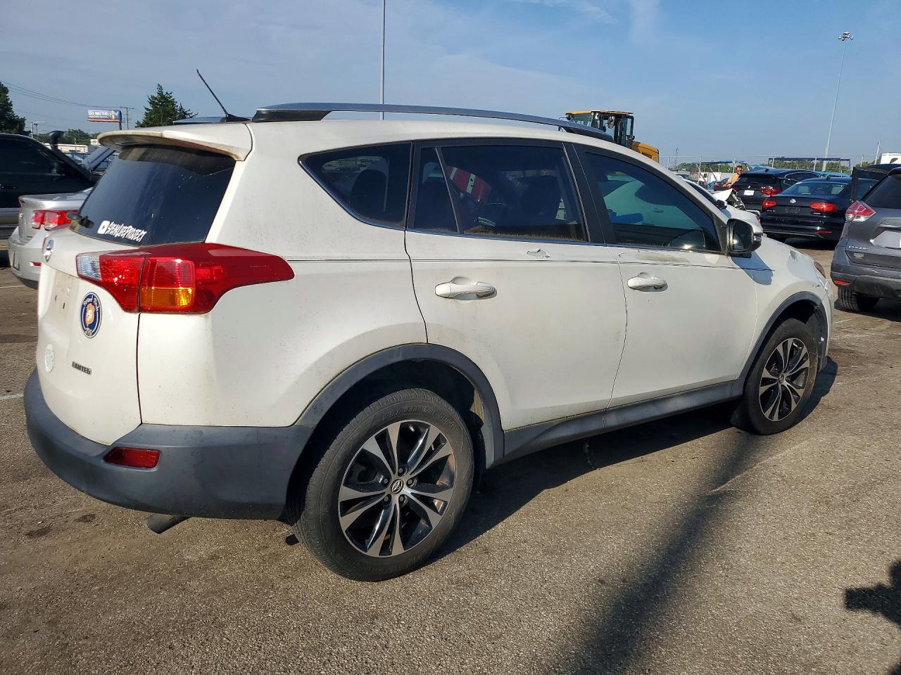 2015 Toyota Rav4 Limited White vin: 2T3YFREV5FW222600