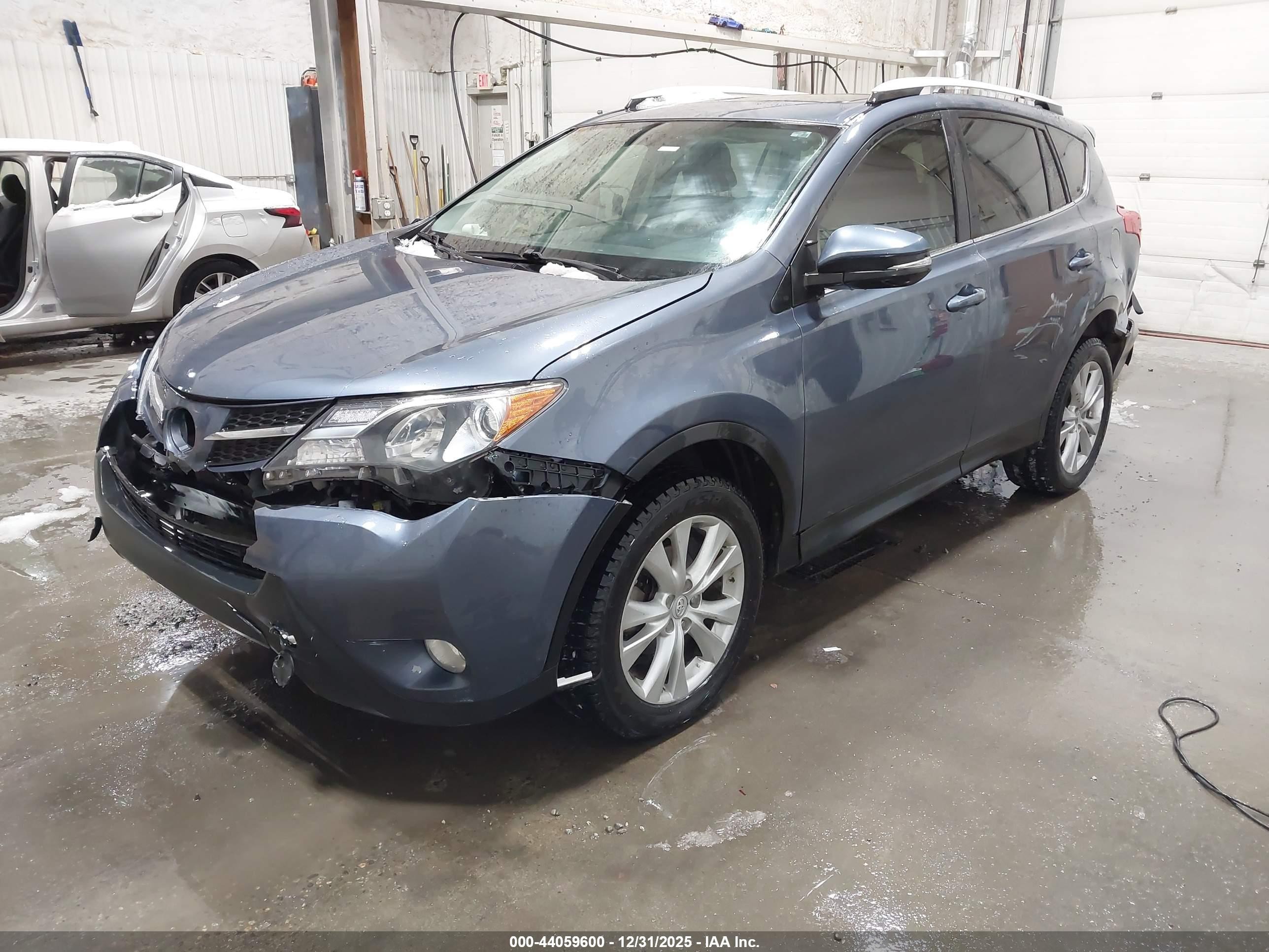 2013 Toyota Rav4 Limited Blue vin: 2T3YFREV6DW004288