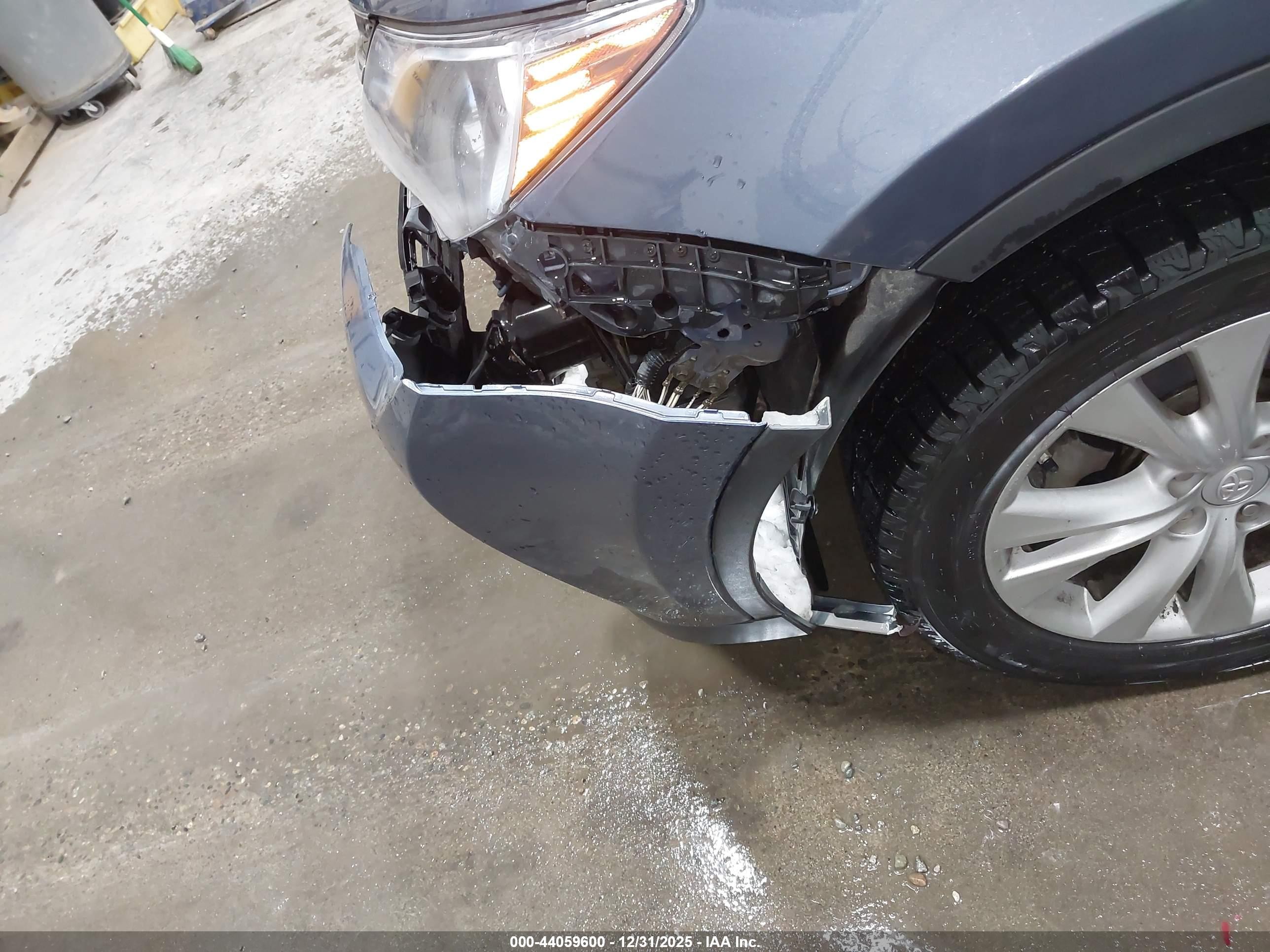 2013 Toyota Rav4 Limited Blue vin: 2T3YFREV6DW004288