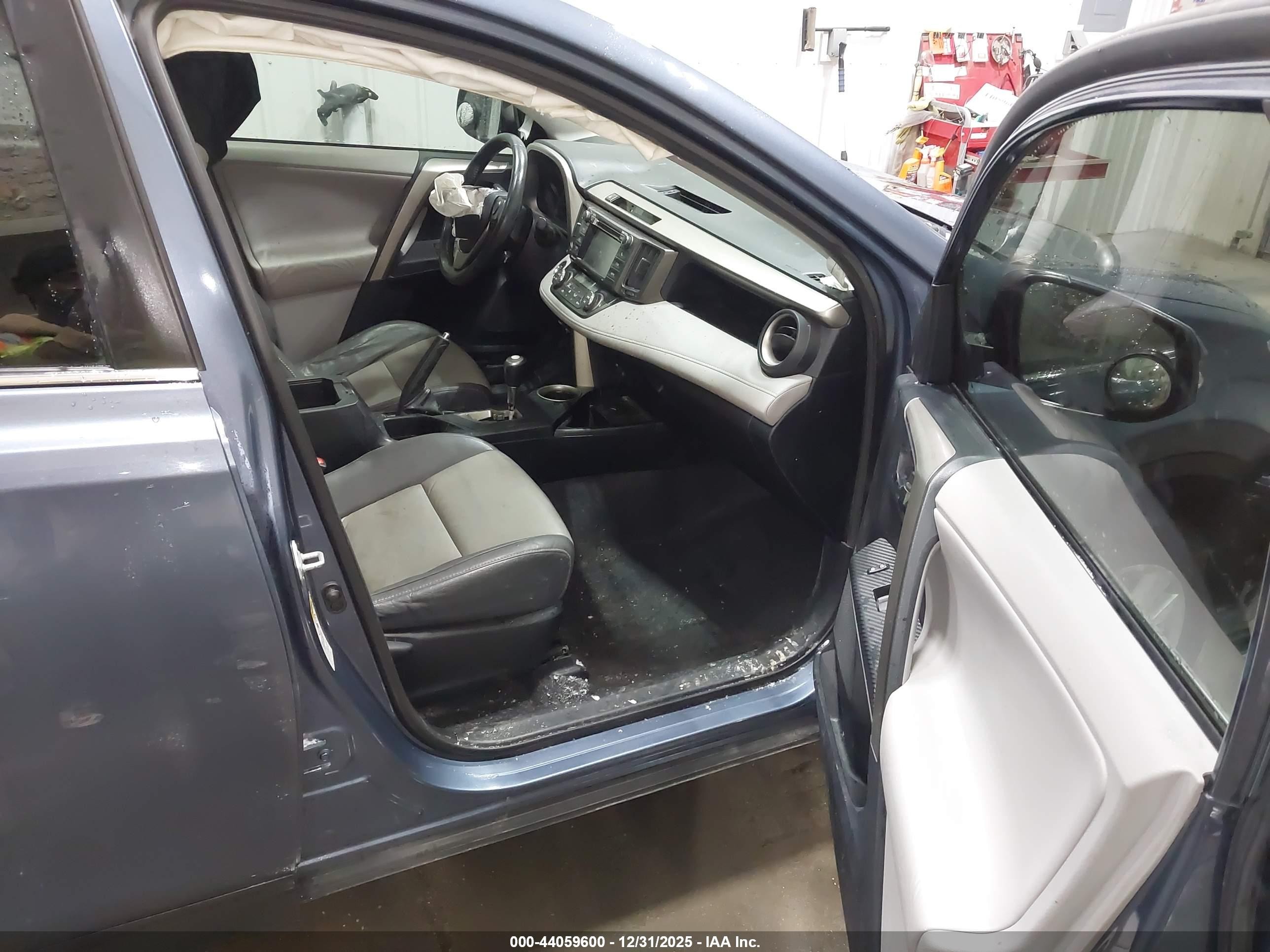 2013 Toyota Rav4 Limited Blue vin: 2T3YFREV6DW004288