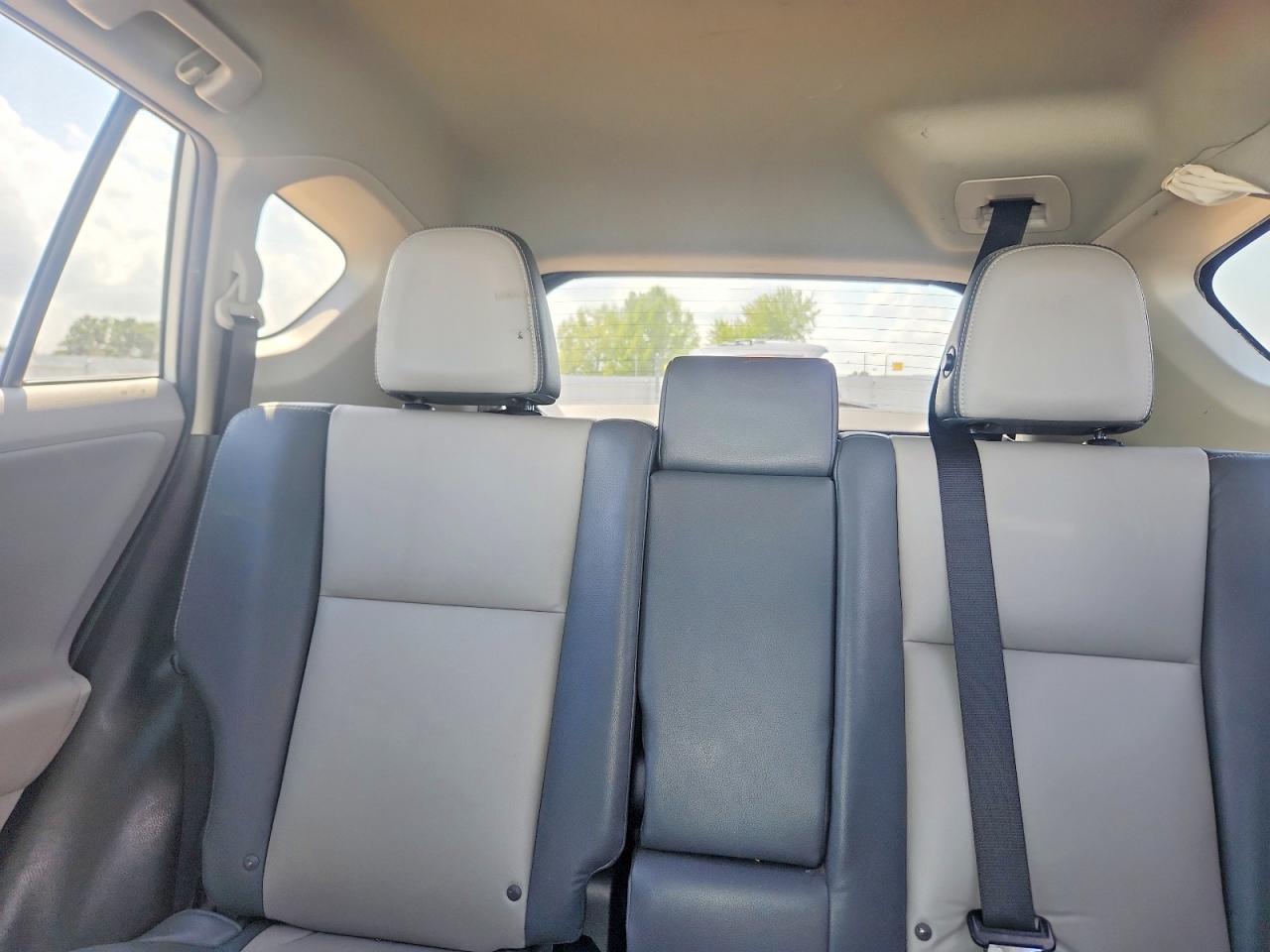 2013 Toyota Rav4 Limited White vin: 2T3YFREV6DW028235