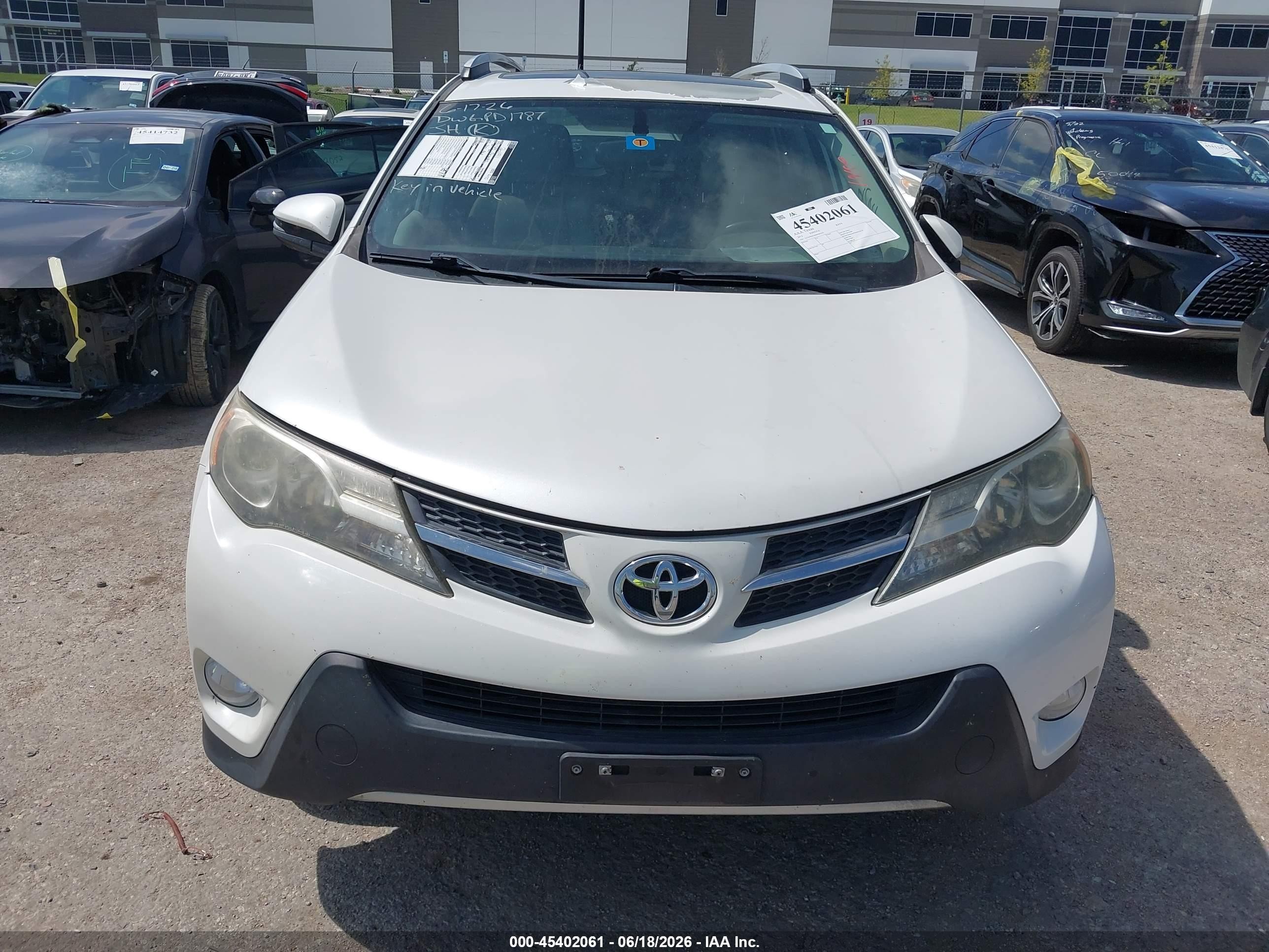 2013 Toyota Rav4 Limited White vin: 2T3YFREV6DW041616