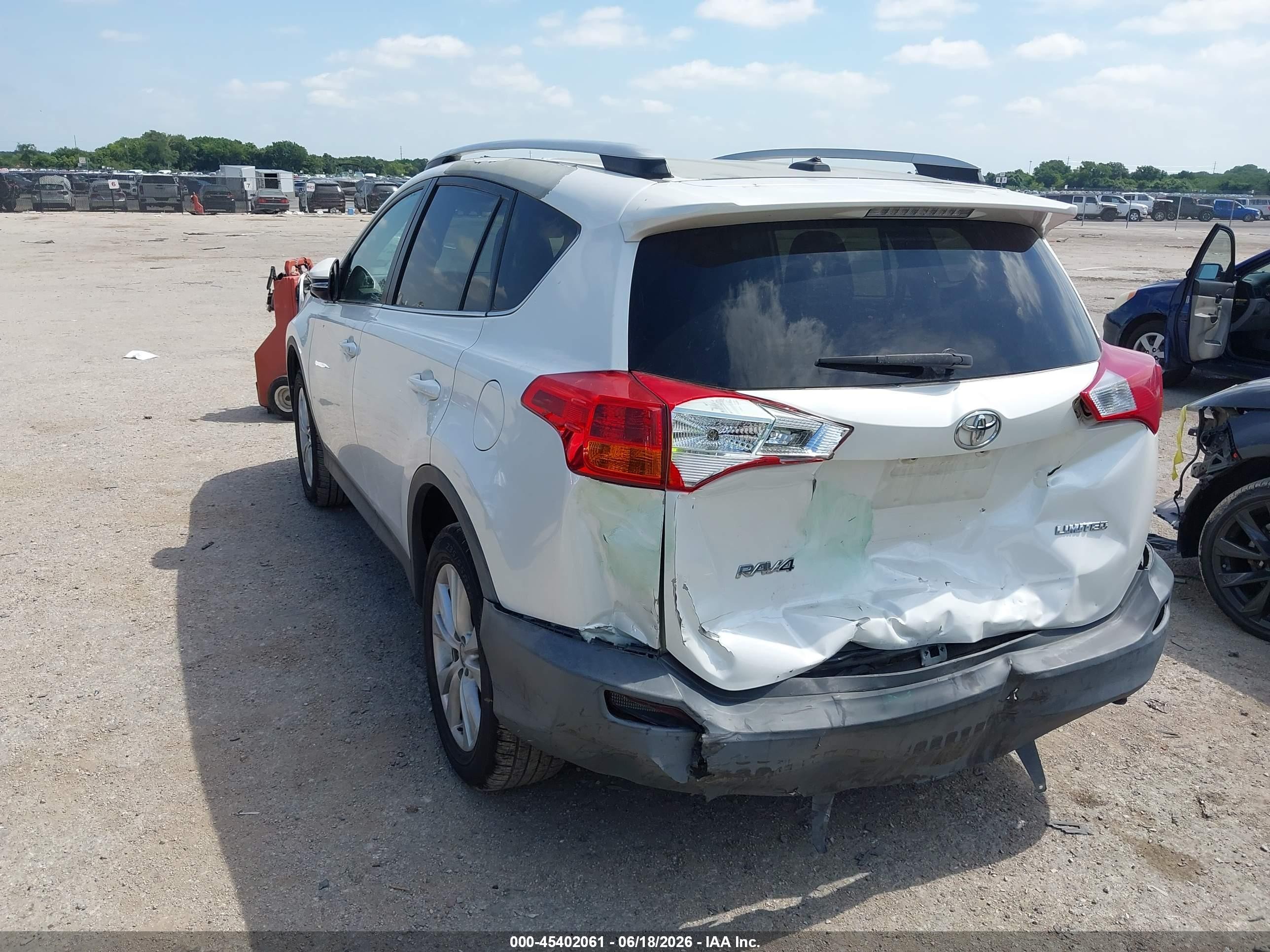 2013 Toyota Rav4 Limited White vin: 2T3YFREV6DW041616