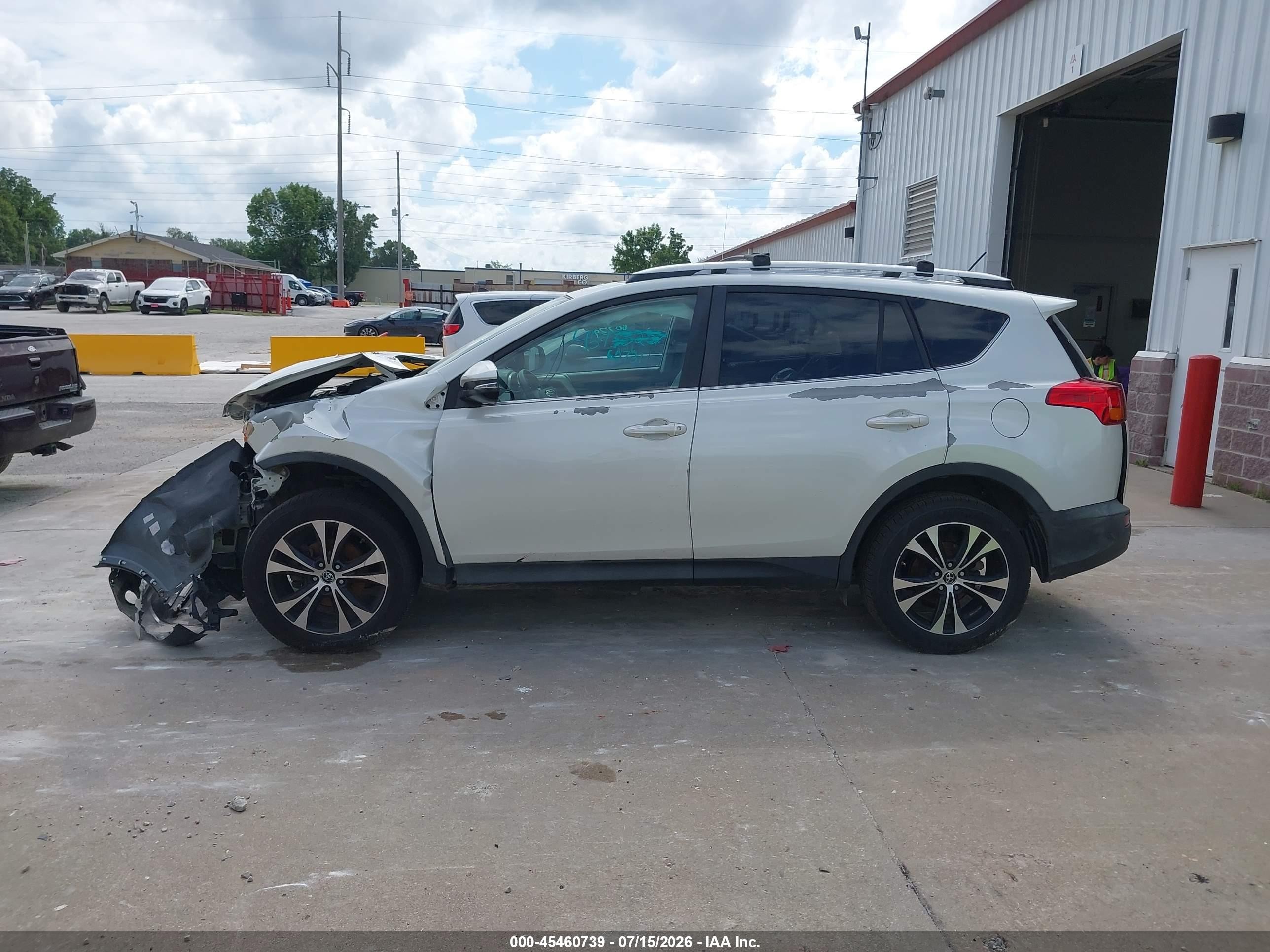 2015 Toyota Rav4 Limited White vin: 2T3YFREV6FW187310