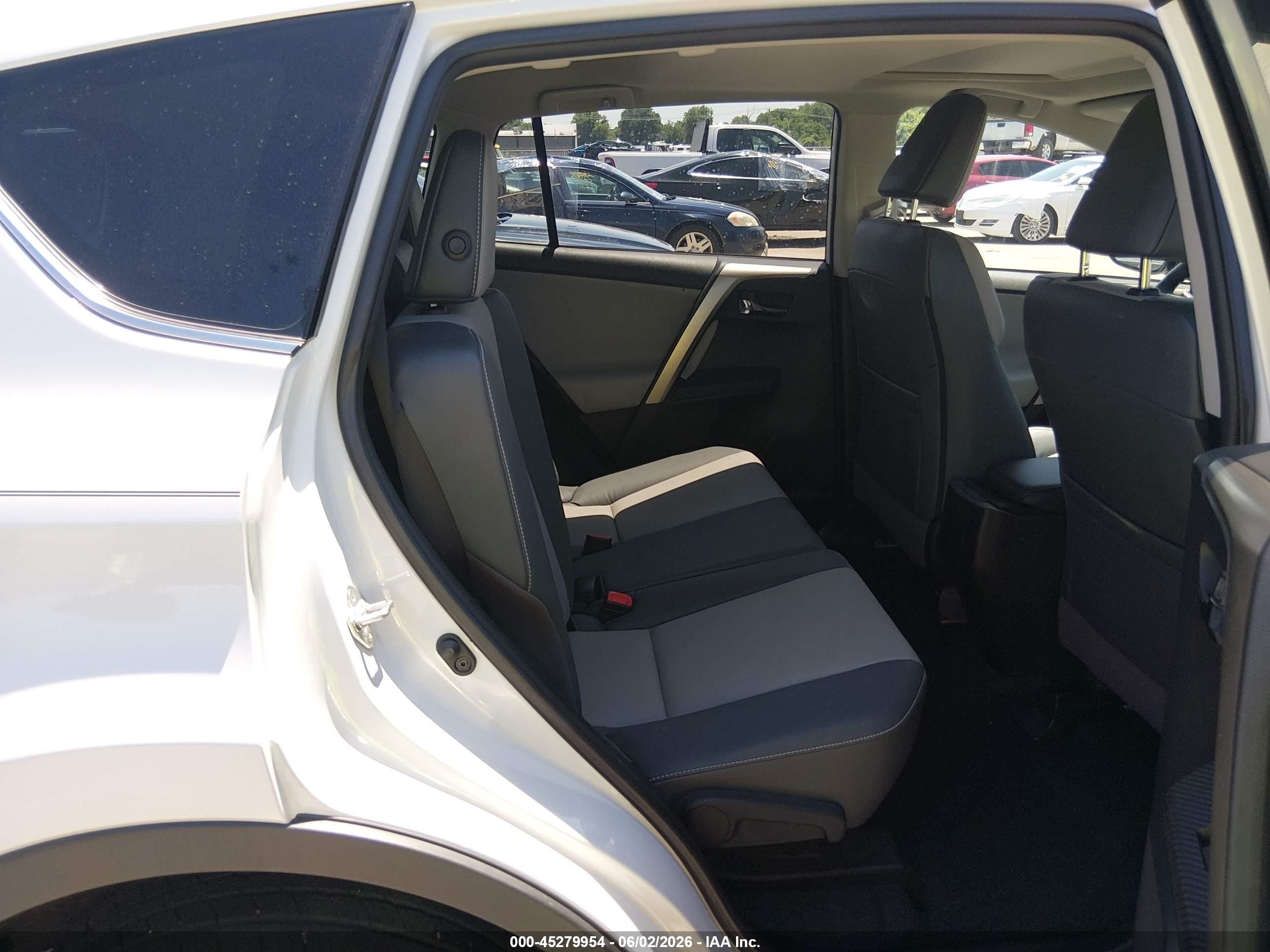 2015 Toyota Rav4 Limited White vin: 2T3YFREV6FW220306