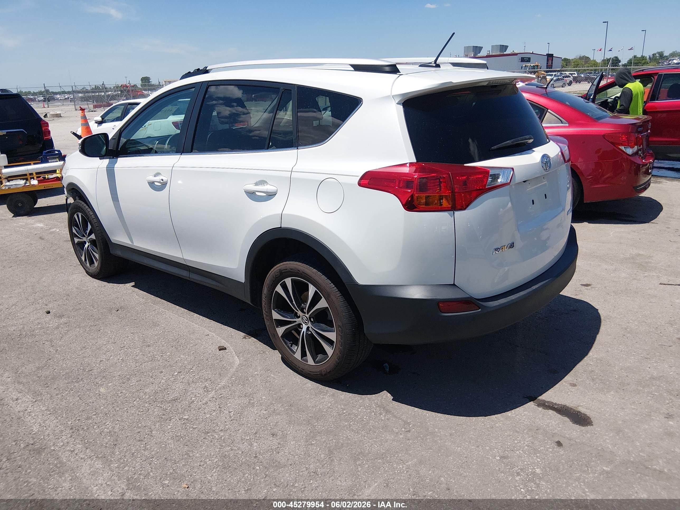 2015 Toyota Rav4 Limited White vin: 2T3YFREV6FW220306