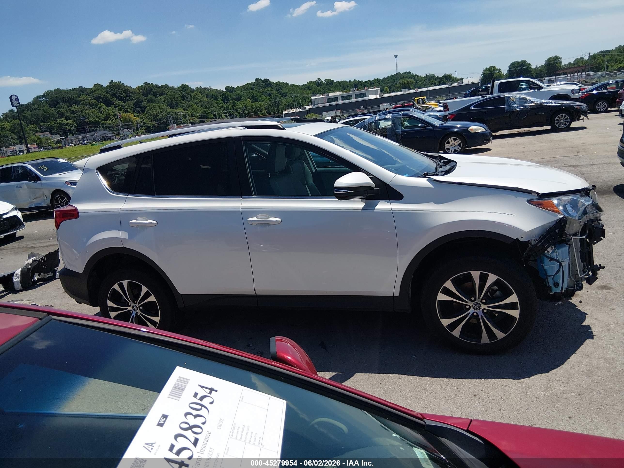 2015 Toyota Rav4 Limited White vin: 2T3YFREV6FW220306