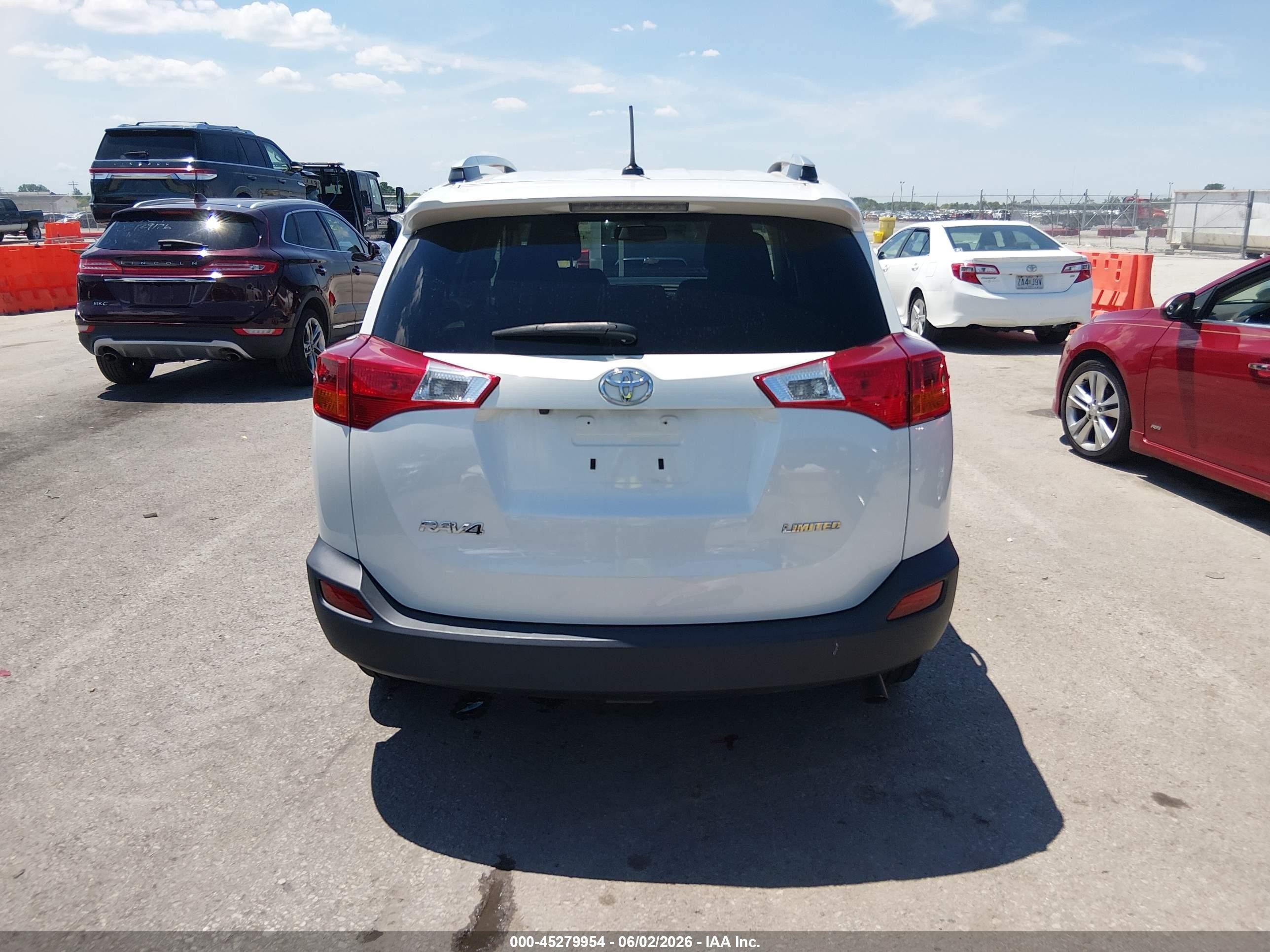 2015 Toyota Rav4 Limited White vin: 2T3YFREV6FW220306