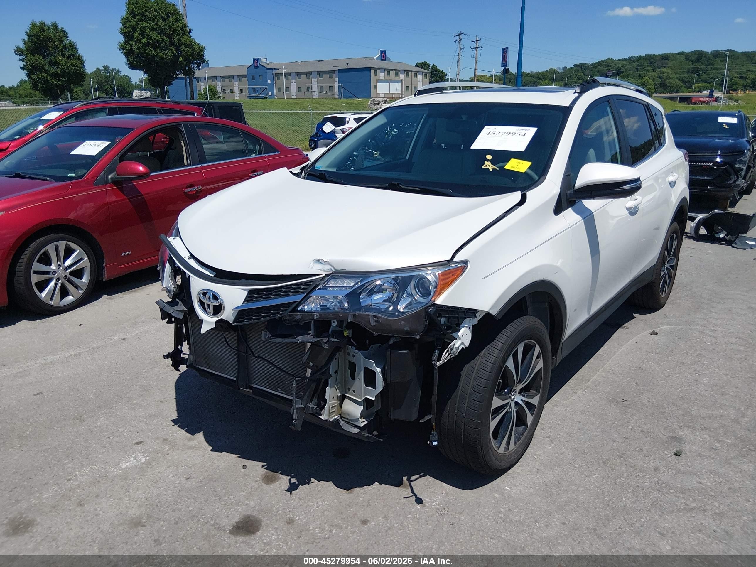 2015 Toyota Rav4 Limited White vin: 2T3YFREV6FW220306