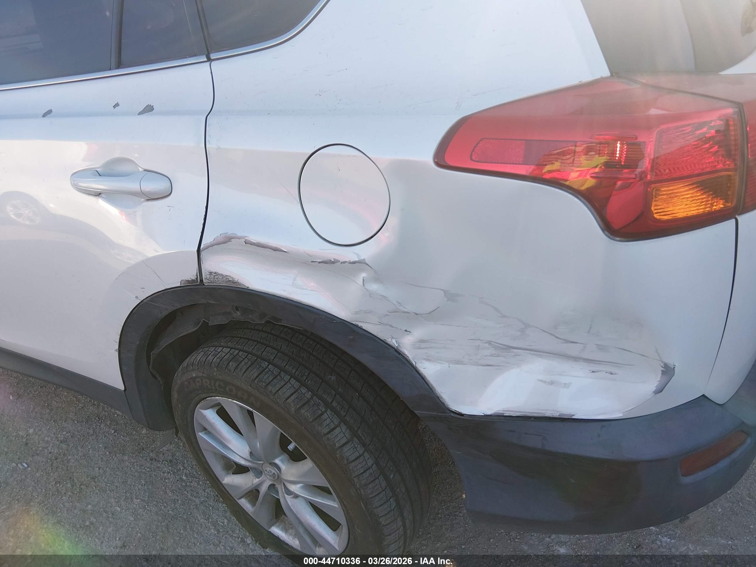 2014 Toyota Rav4 Limited White vin: 2T3YFREV7EW106717