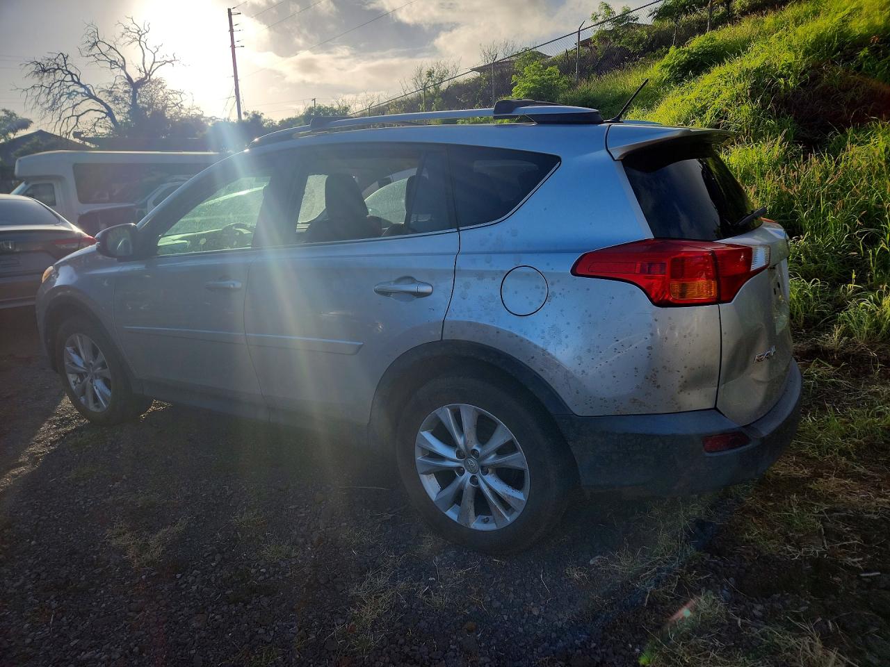 2014 Toyota Rav4 Limited Серебряный vin: 2T3YFREV7EW121752
